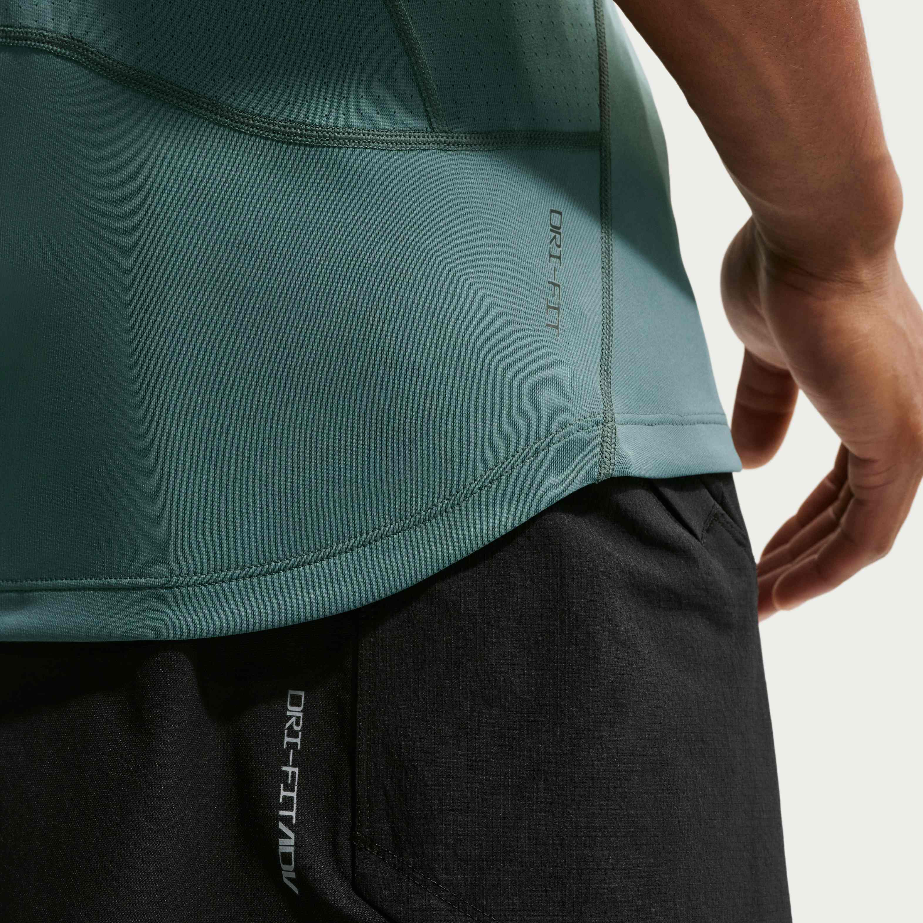 Nike Pro image number 5