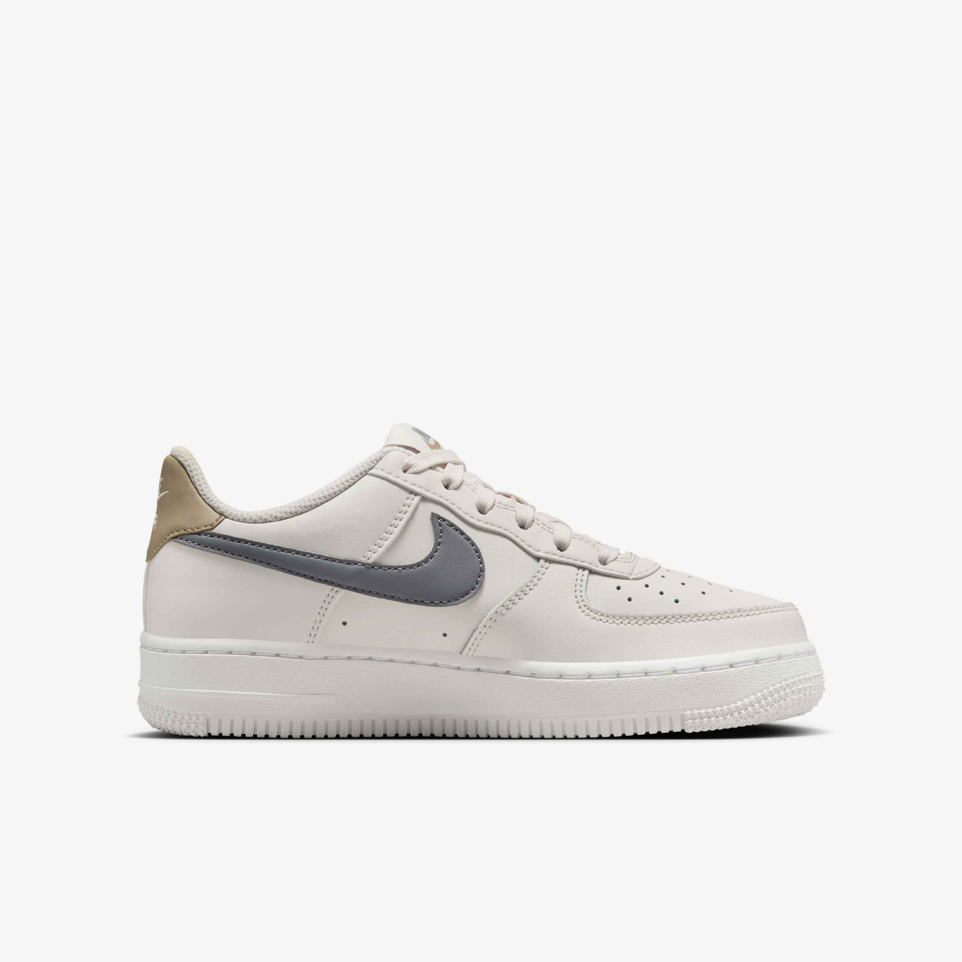 Nike Air Force 1 image number 2