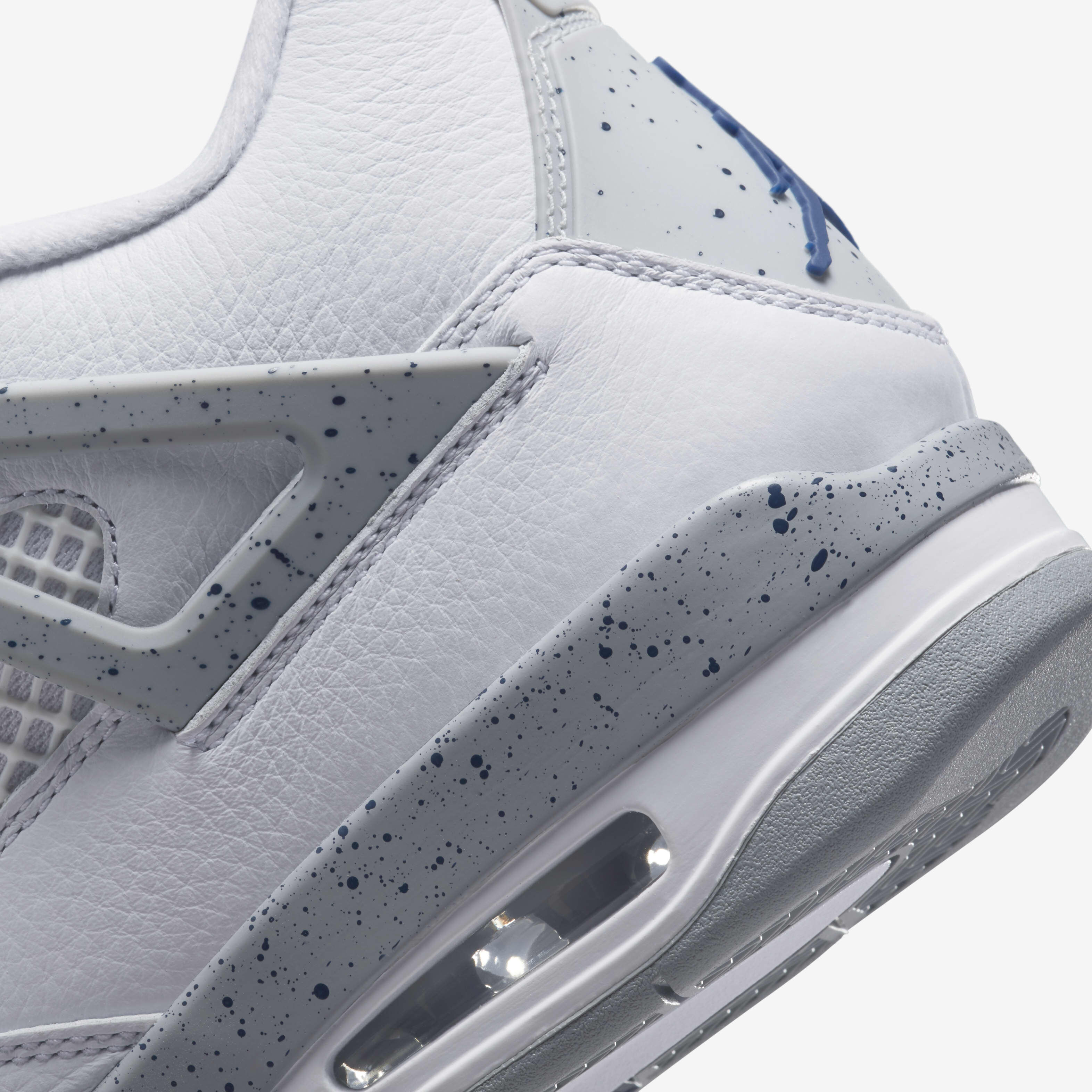 Air Jordan 4 Retro image number 7