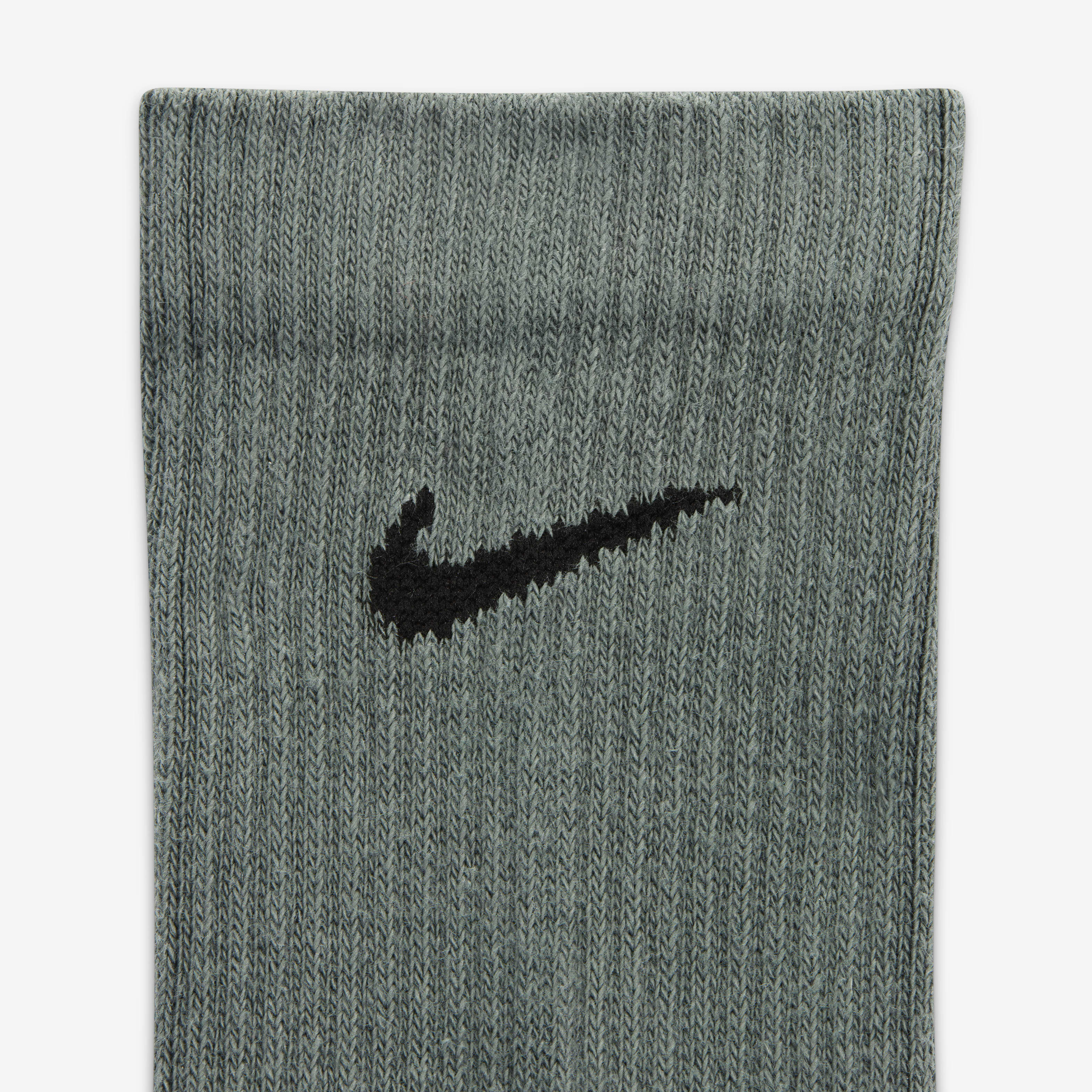 نايكي افريداي بلاس كوشيند image number 3