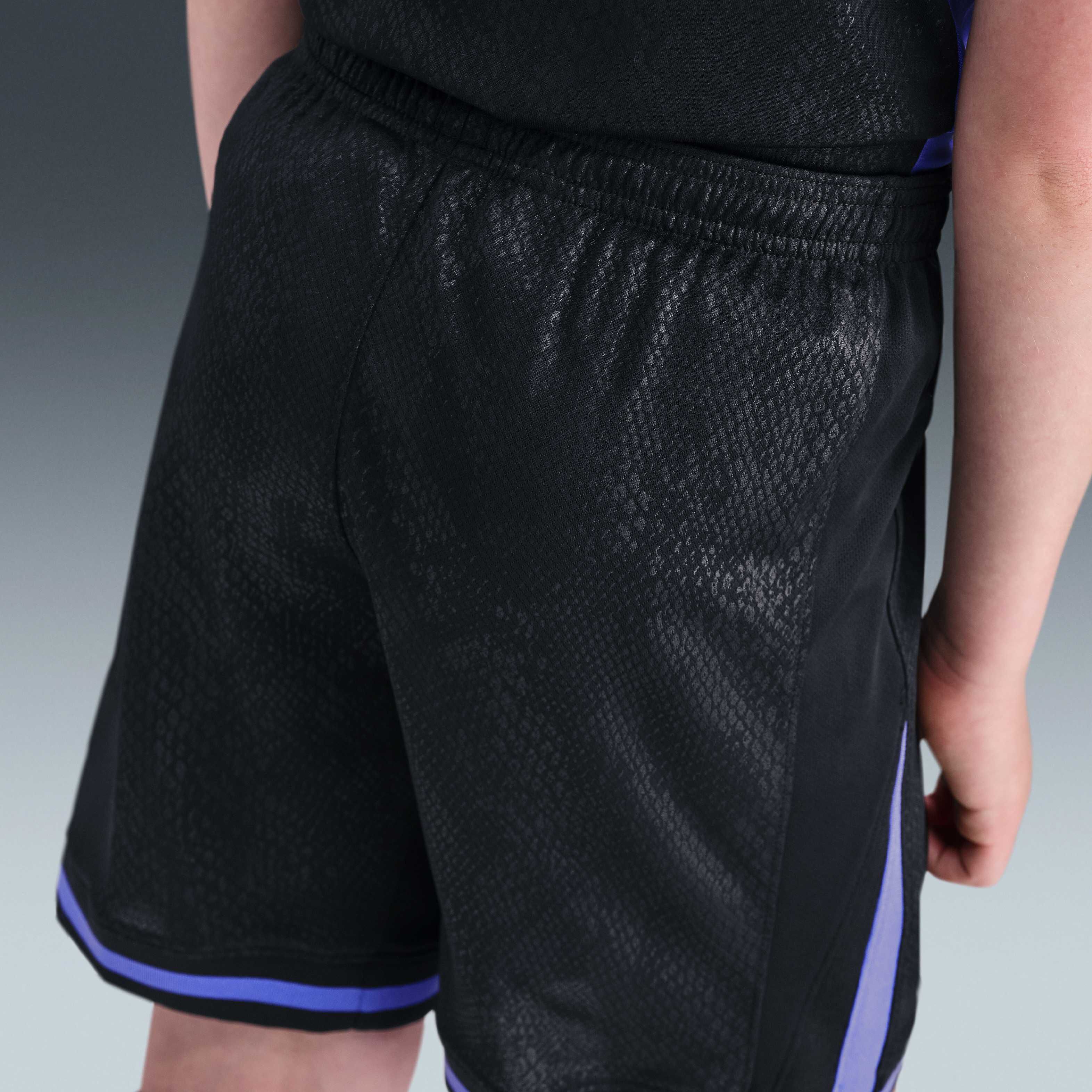 F.C. Barcelona 2025/26 Stadium Away image number 2