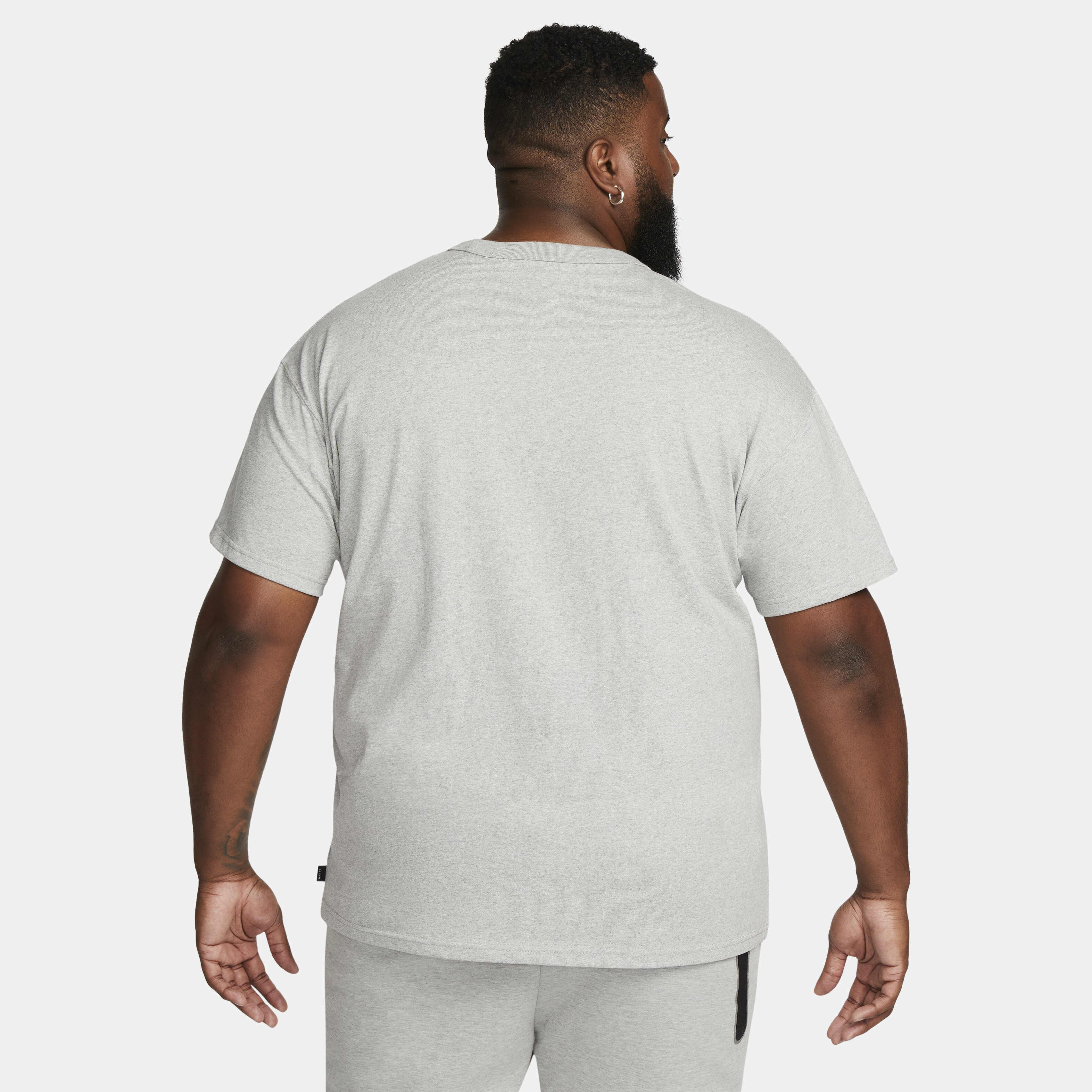 ★Nike★ Sportswear Premium Essential T-Shirt M Dark Grey He Nike-Sportswear-Premium-