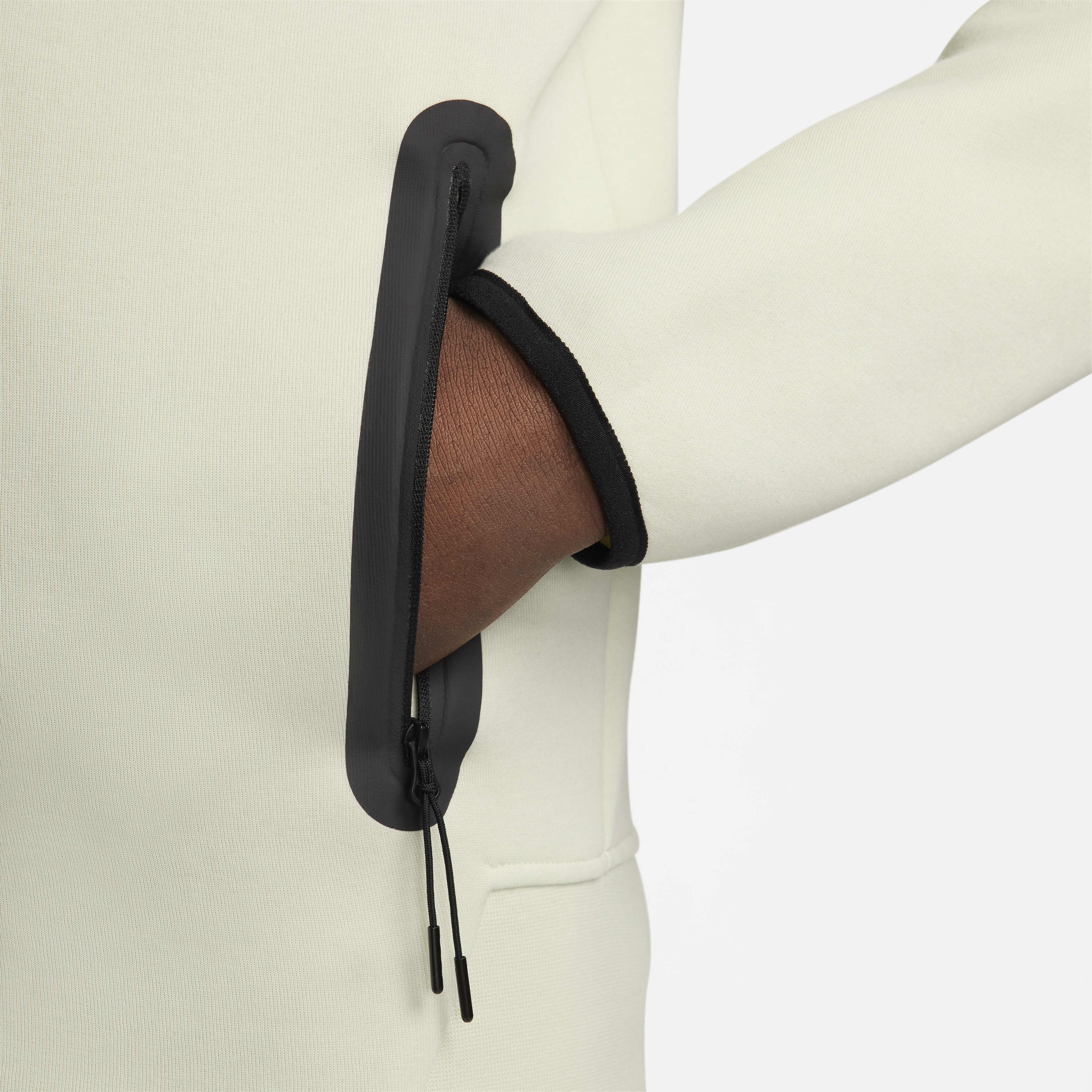 نايكي سبورتسوير تك فليس ويندرانر image number 6