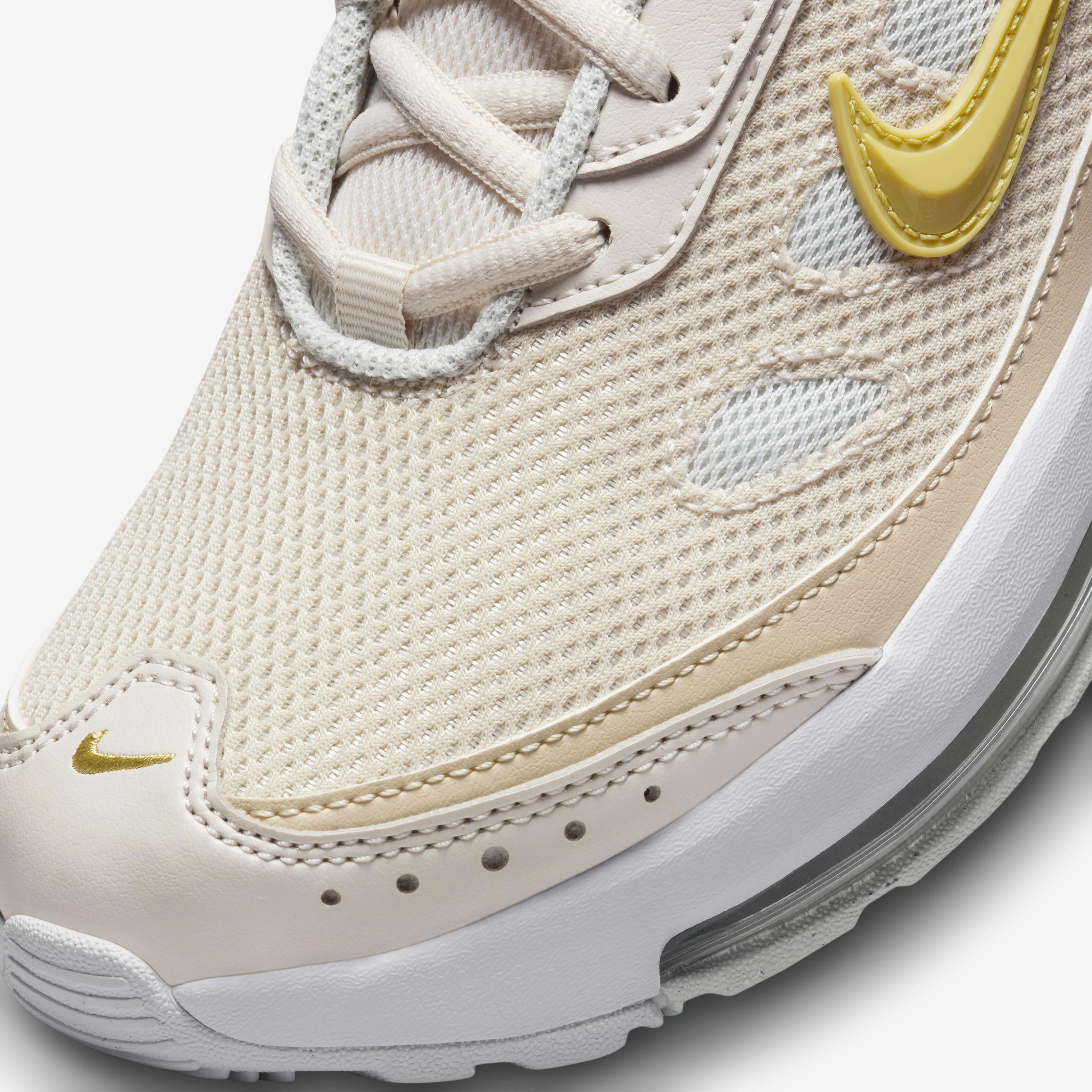 Nike Air Max AP image number 6