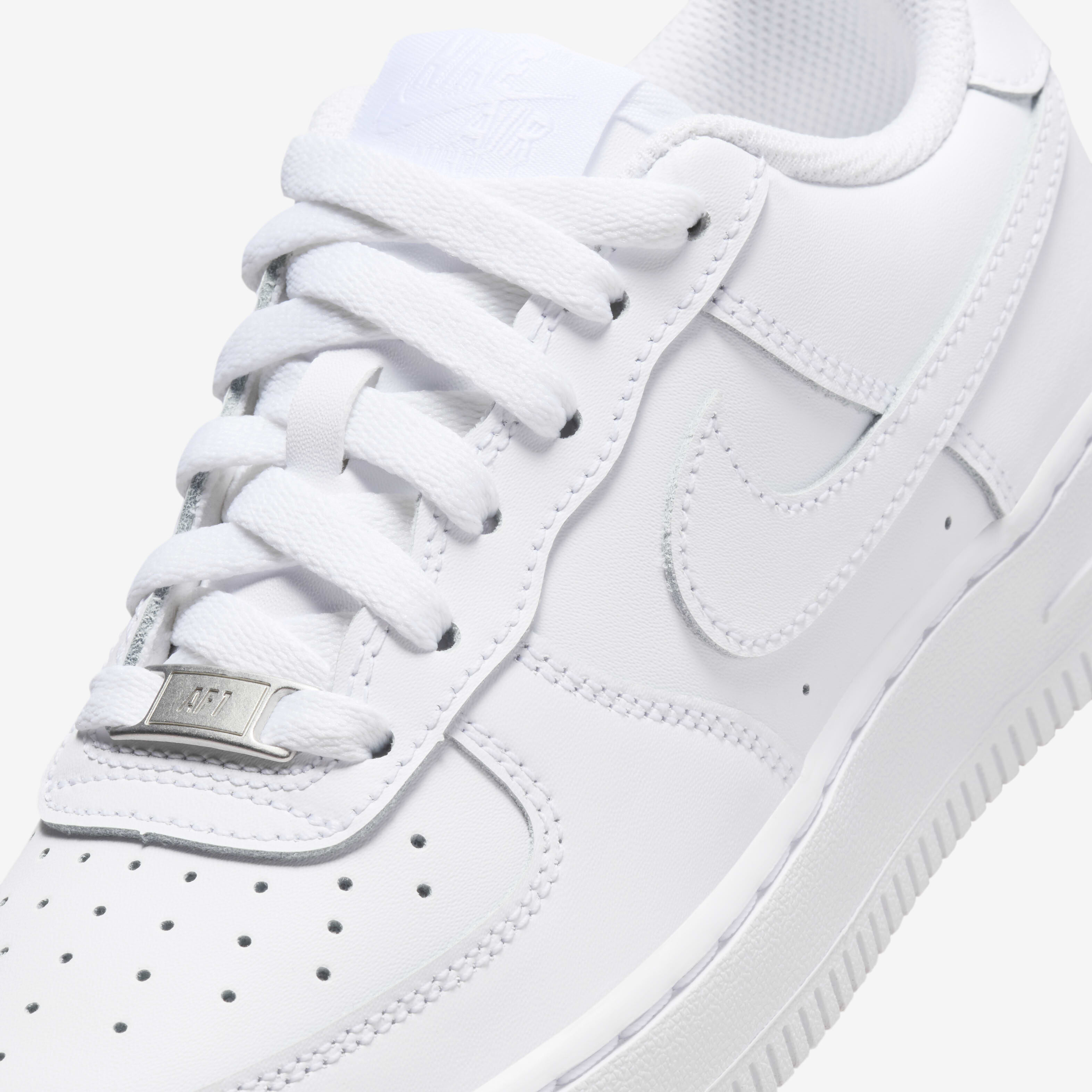 Nike Air Force 1 LE image number 6