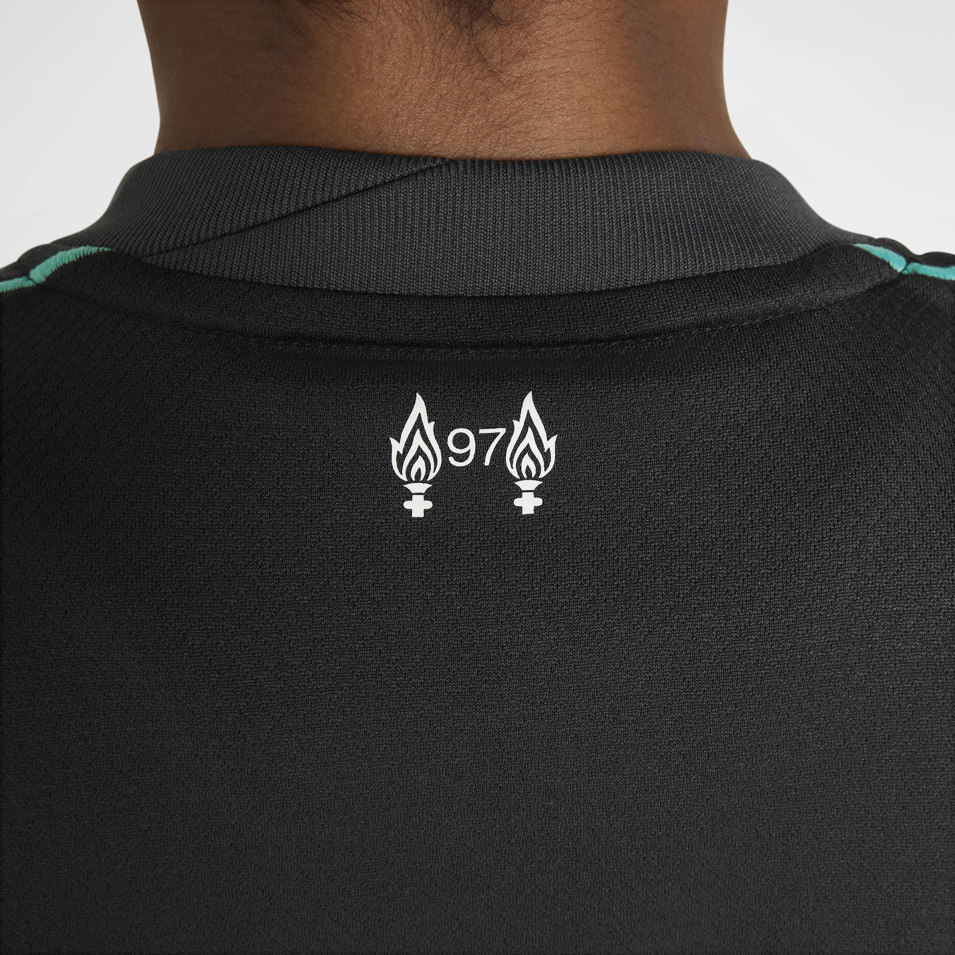 Liverpool F.C. 2024/25 Stadium Away image number 6