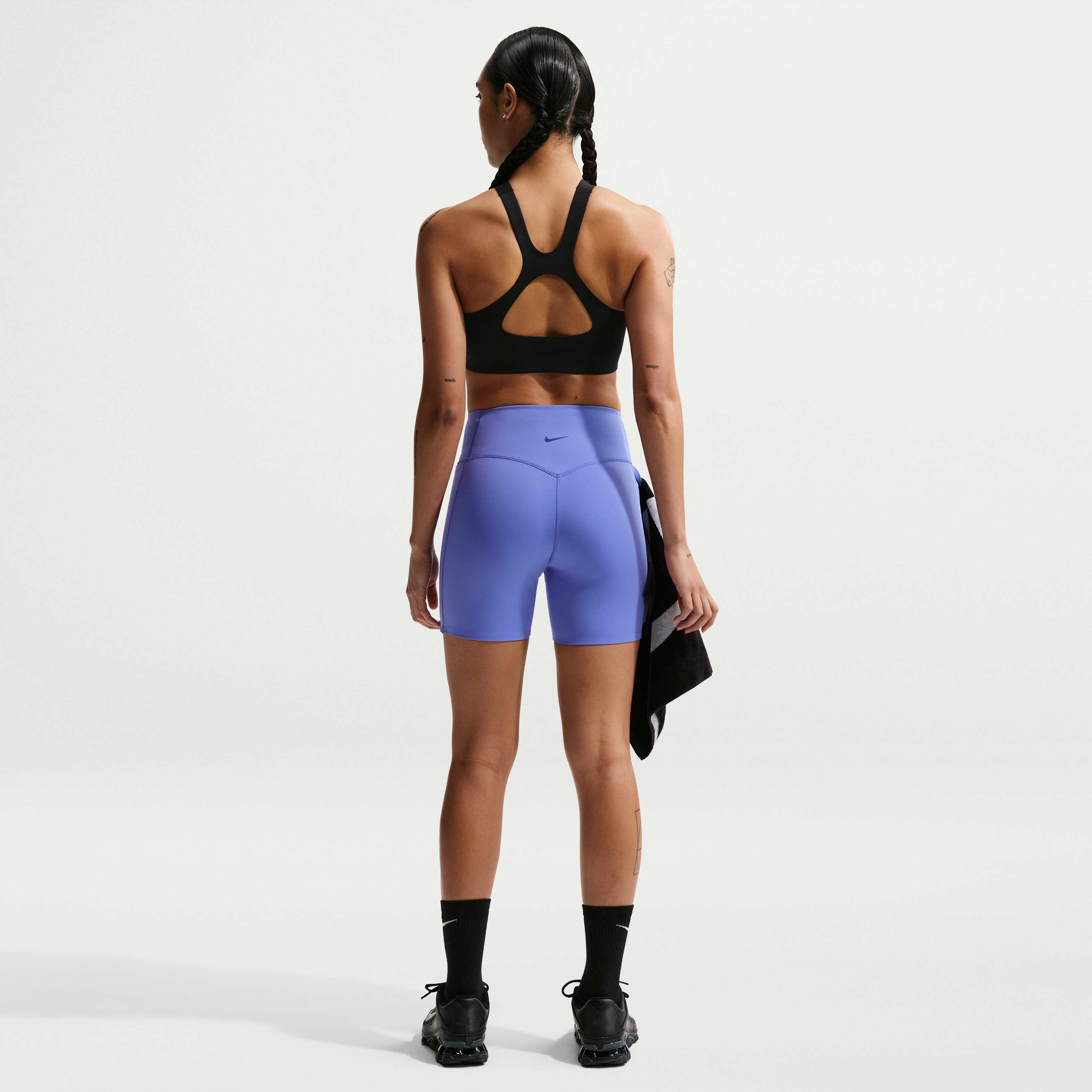 نايكي يونيفيرسا image number 4