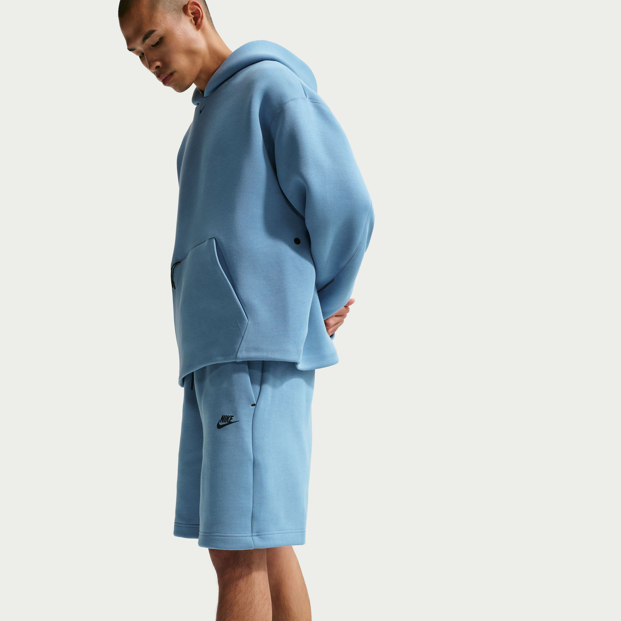 Nike Tech image number 4