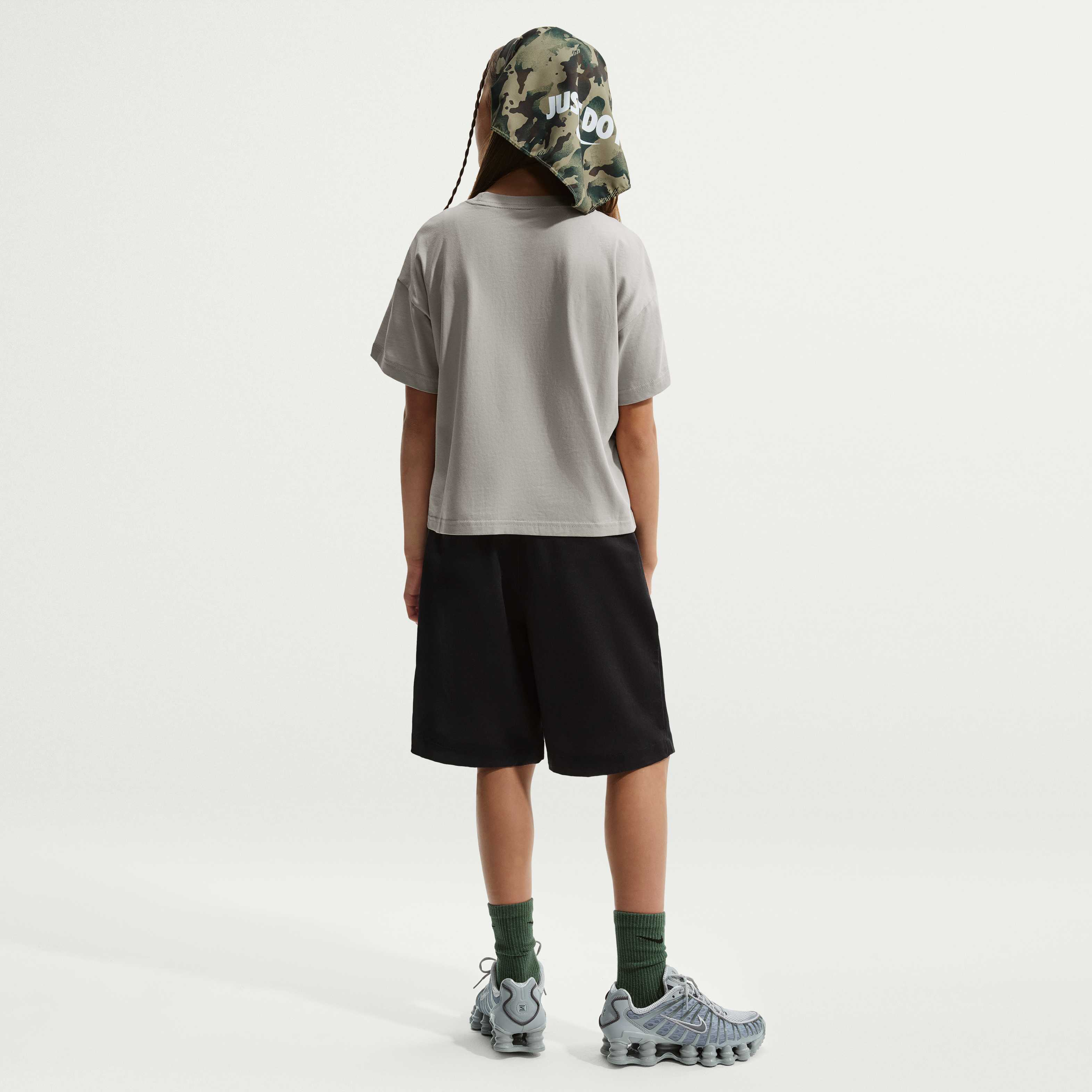 نايكي سبورتسوير ايسنشال image number 4