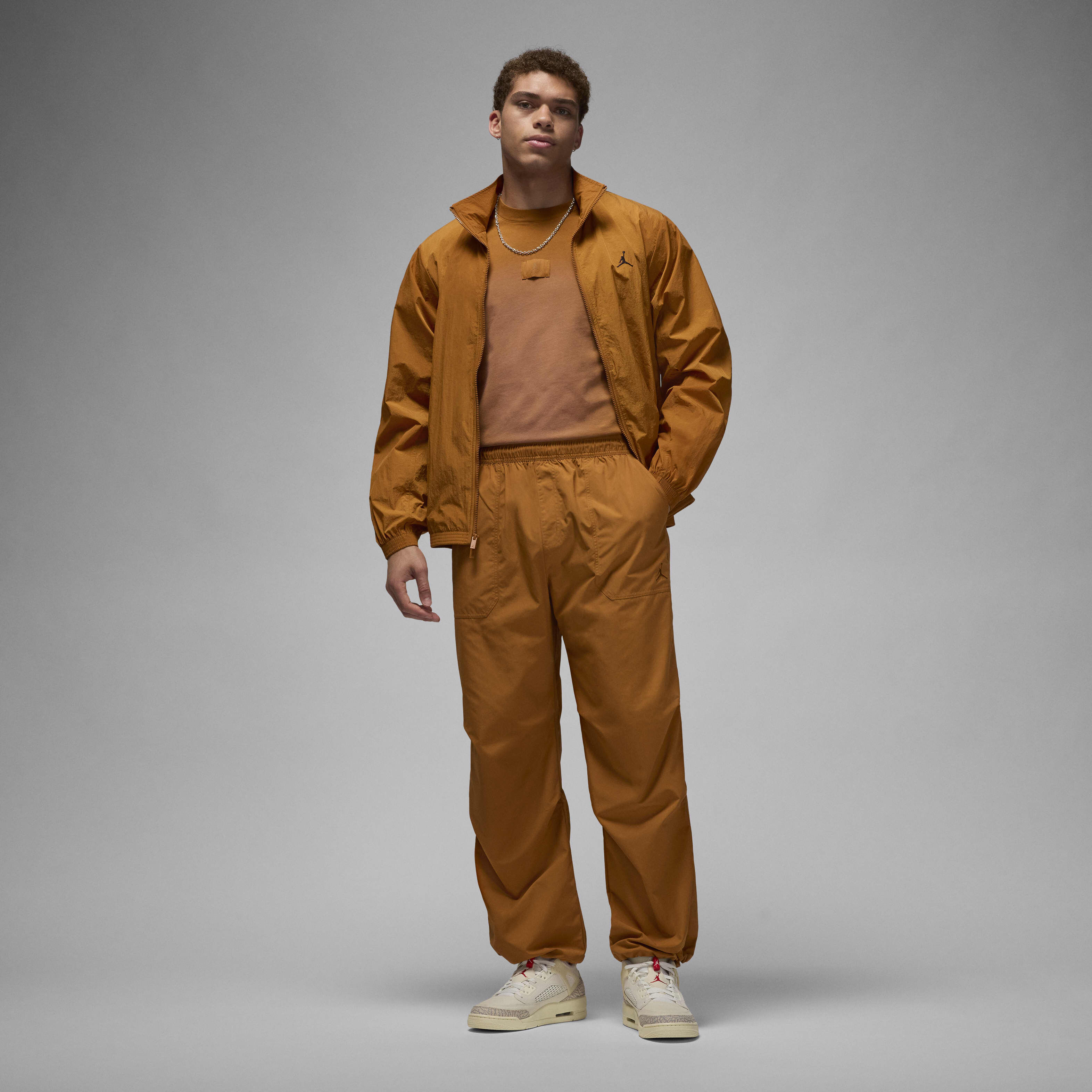 Jordan Essentials image number 6