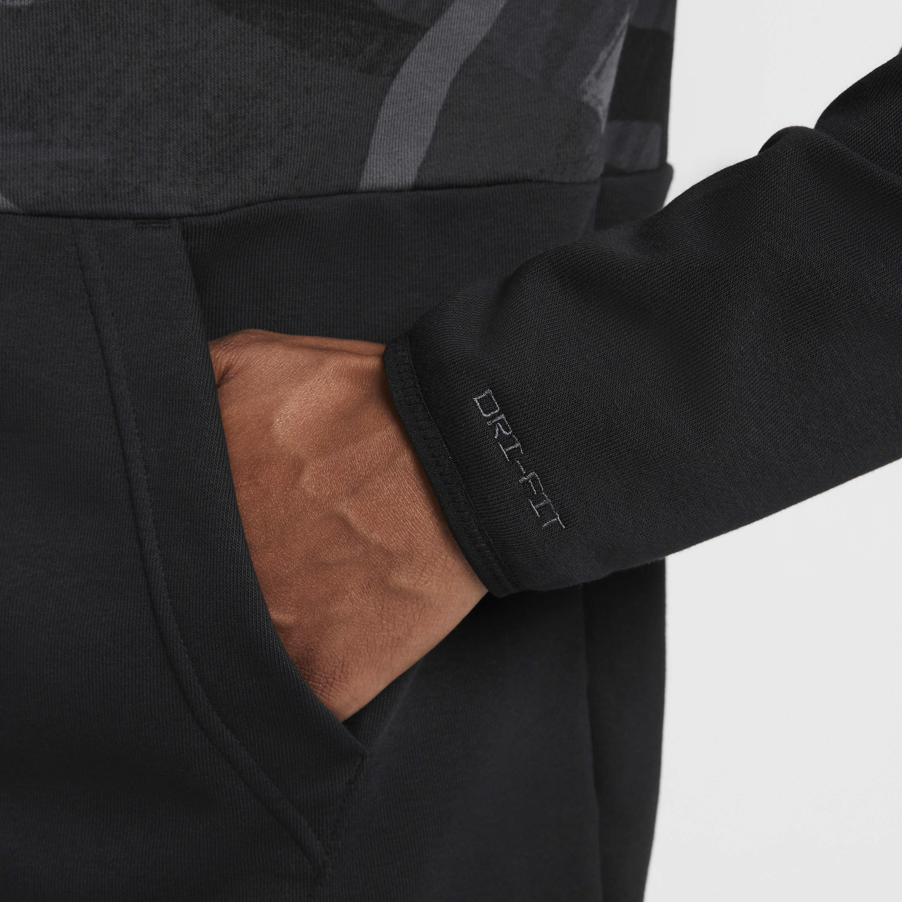 Nike Dri-FIT Fleece image number 4