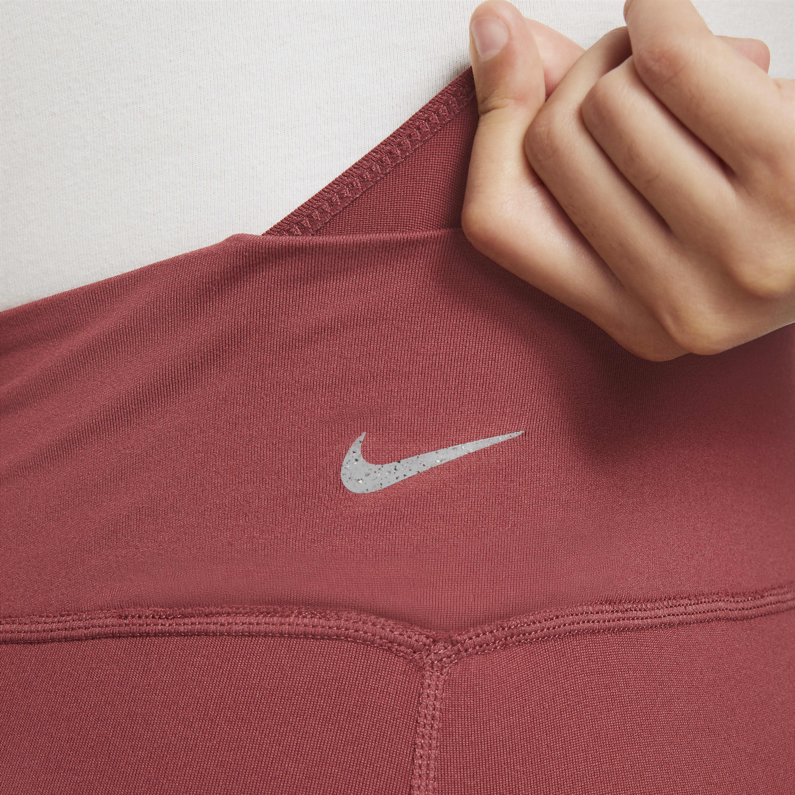 نايكي يوغا دراي-فت image number 2