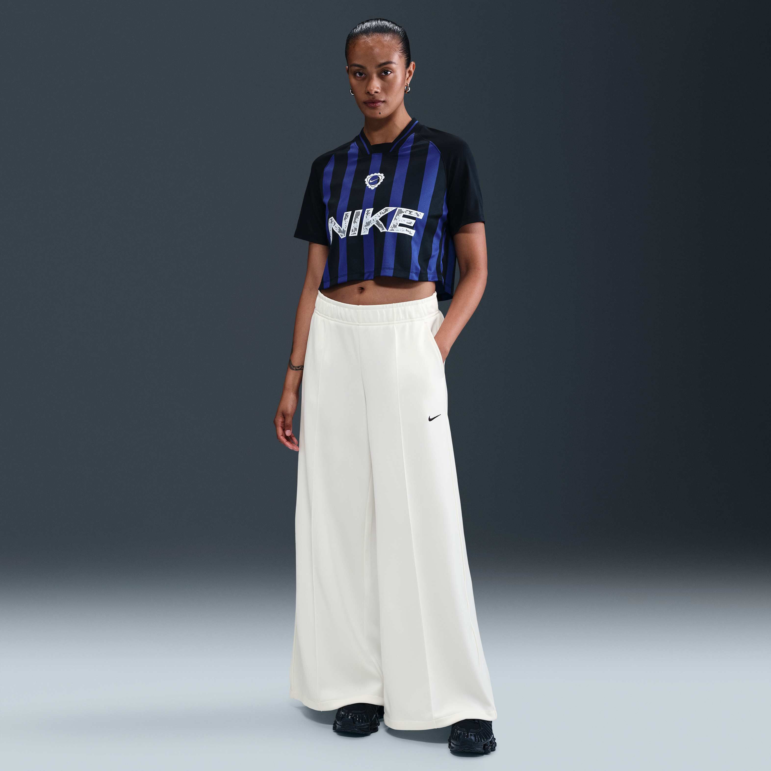 Nike Sportswear image number 0