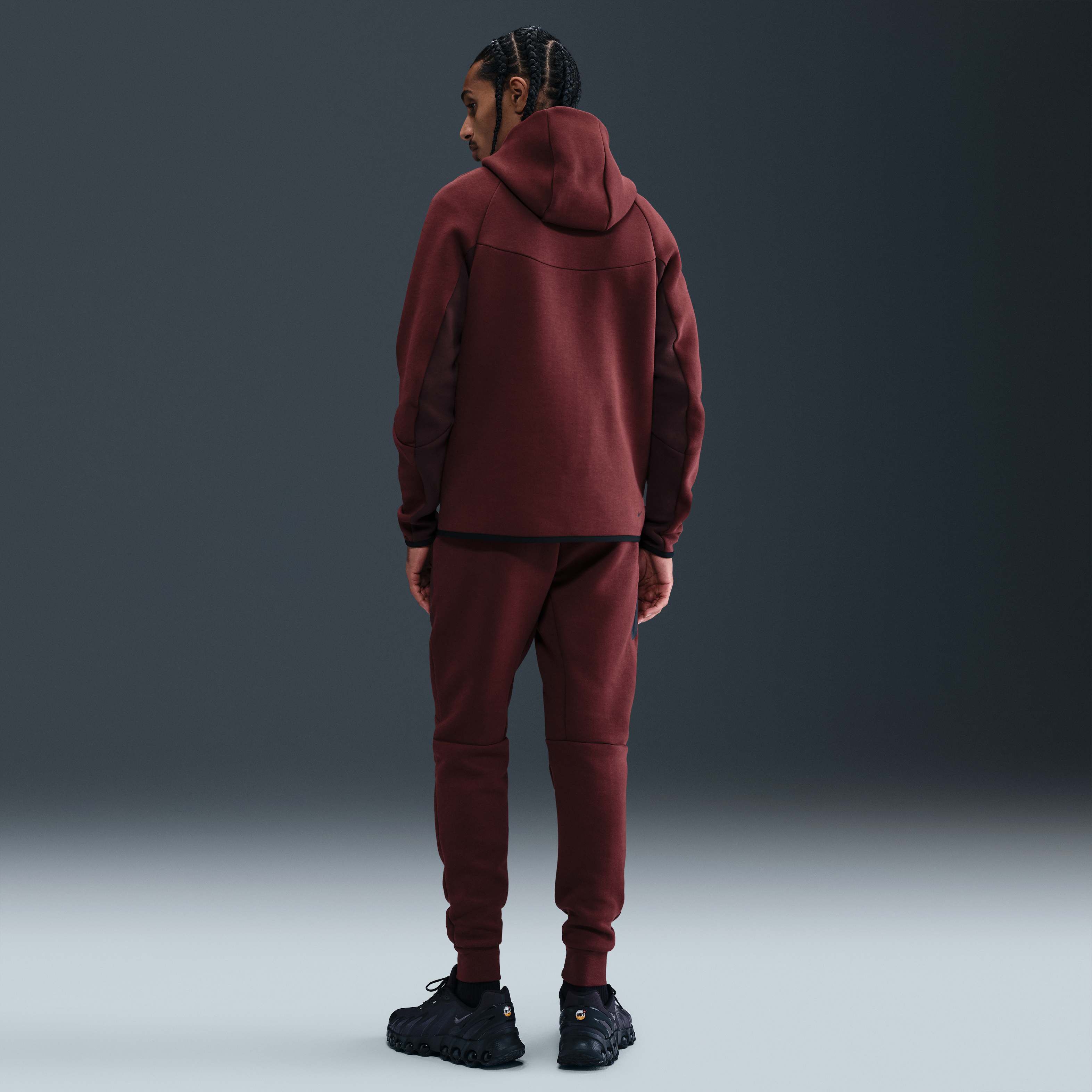 نايكي تك image number 4