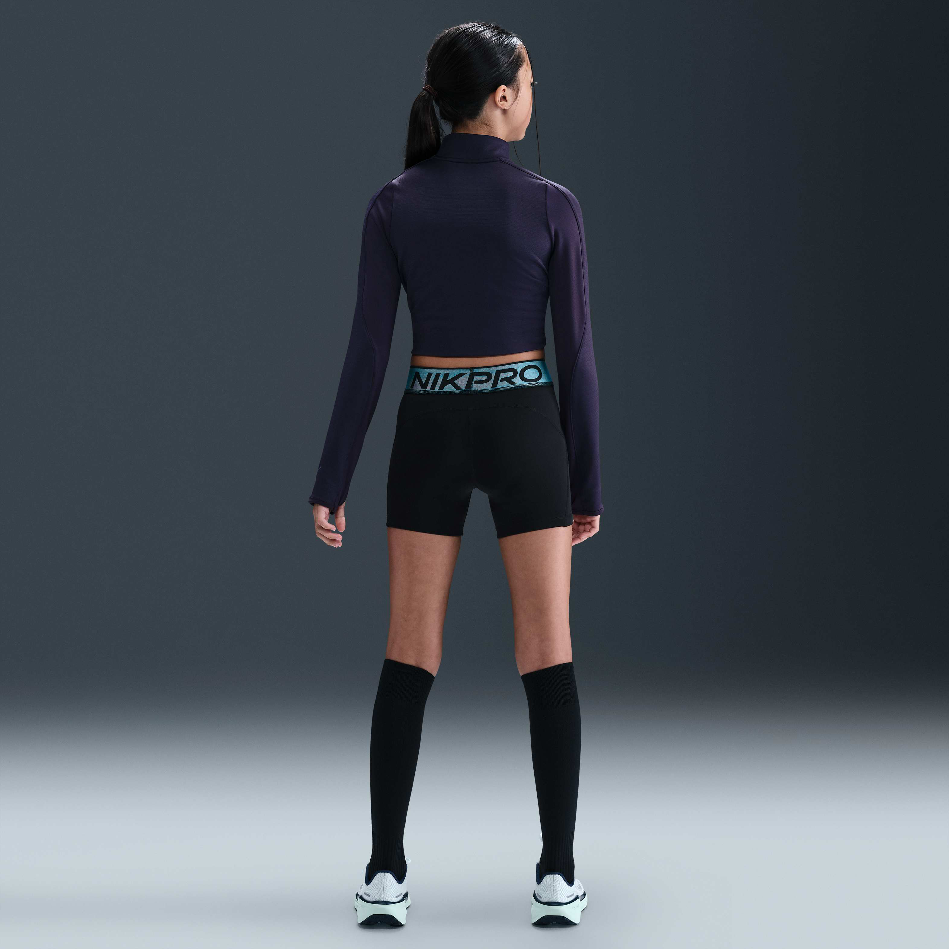 Nike Pro image number 3