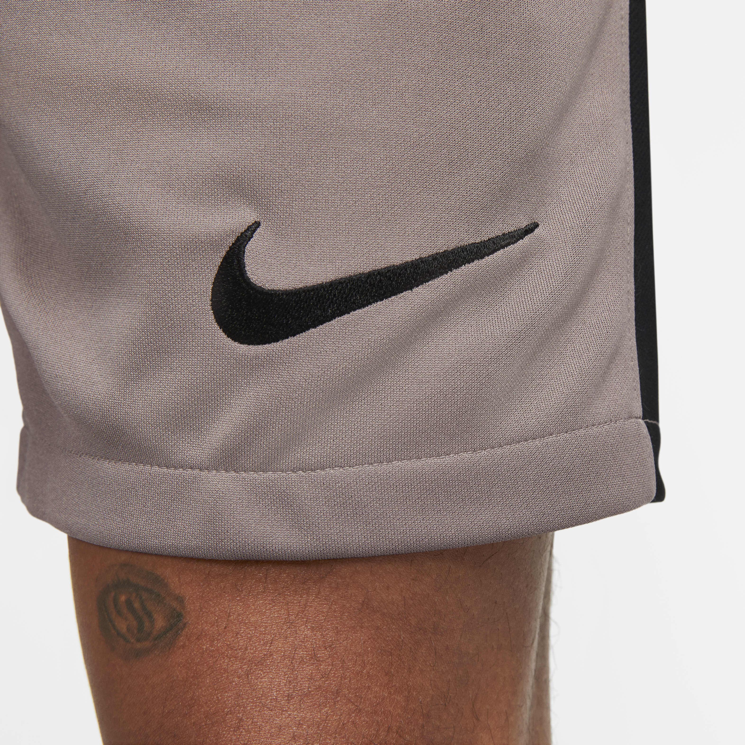 Tottenham Hotspur 2023/24 Stadium Third image number 4