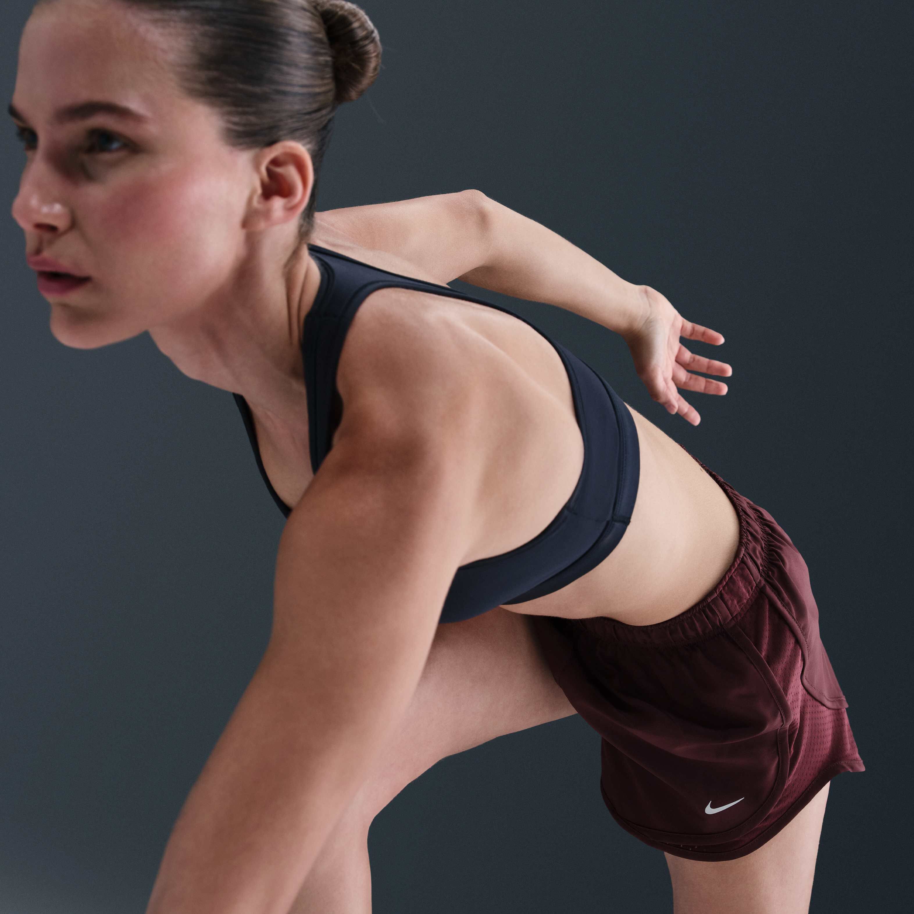 نايكي تيمبو image number 4