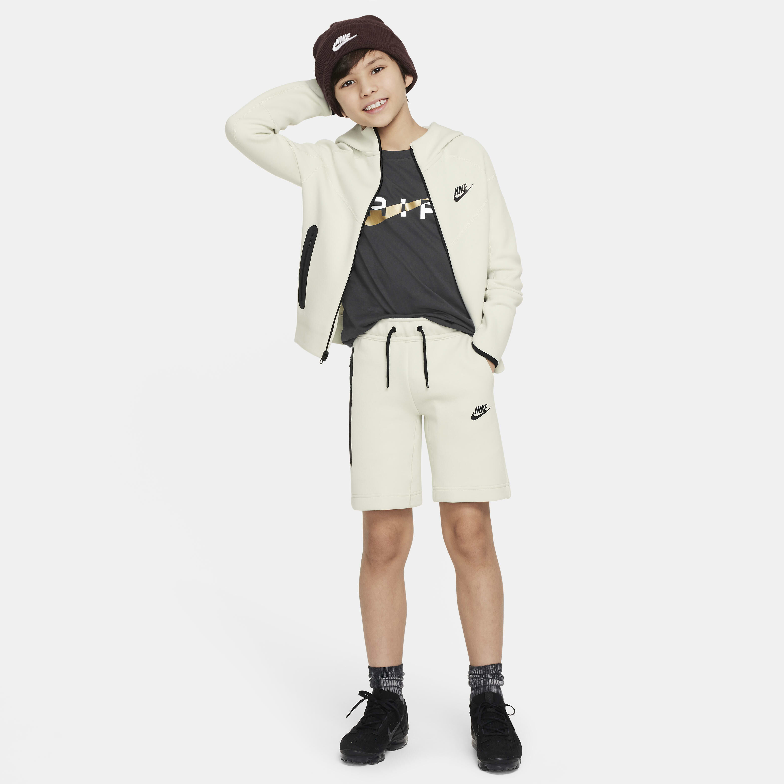 Nike tech shorts boys shop