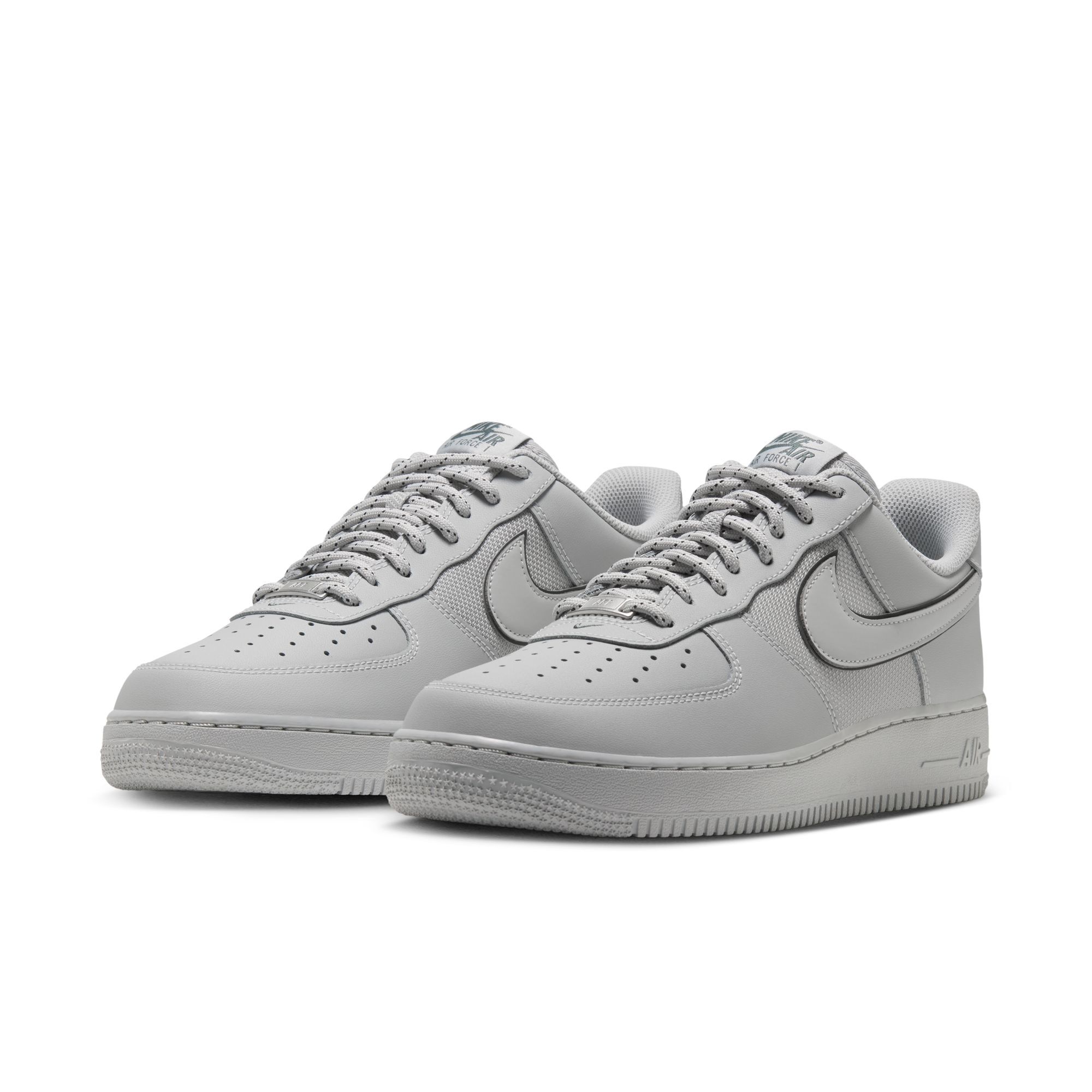 Nike Air Force 1 '07 LV8 image number 2