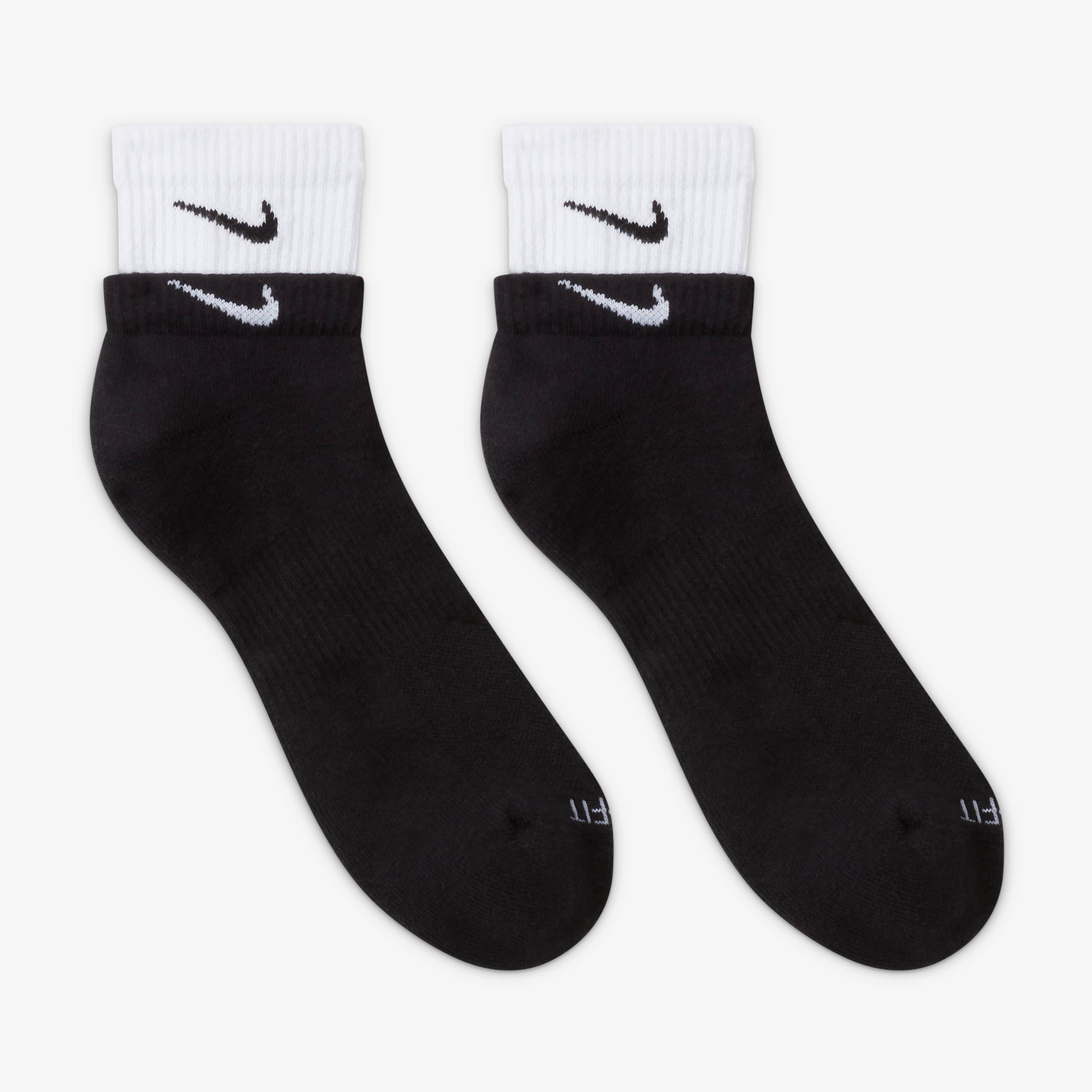 Nike Everyday Plus Cushioned image number 2