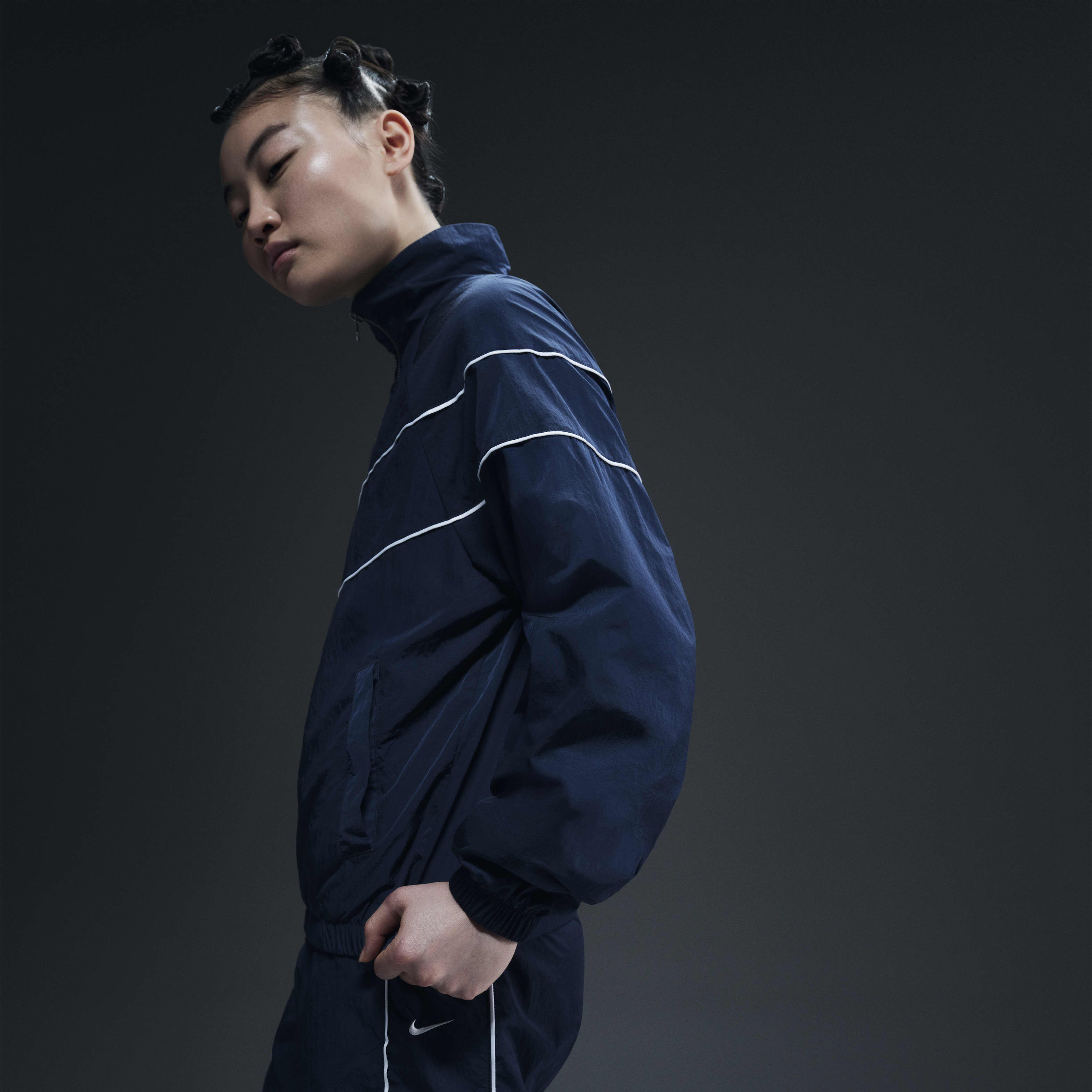 نايكي ويندرانر image number 1