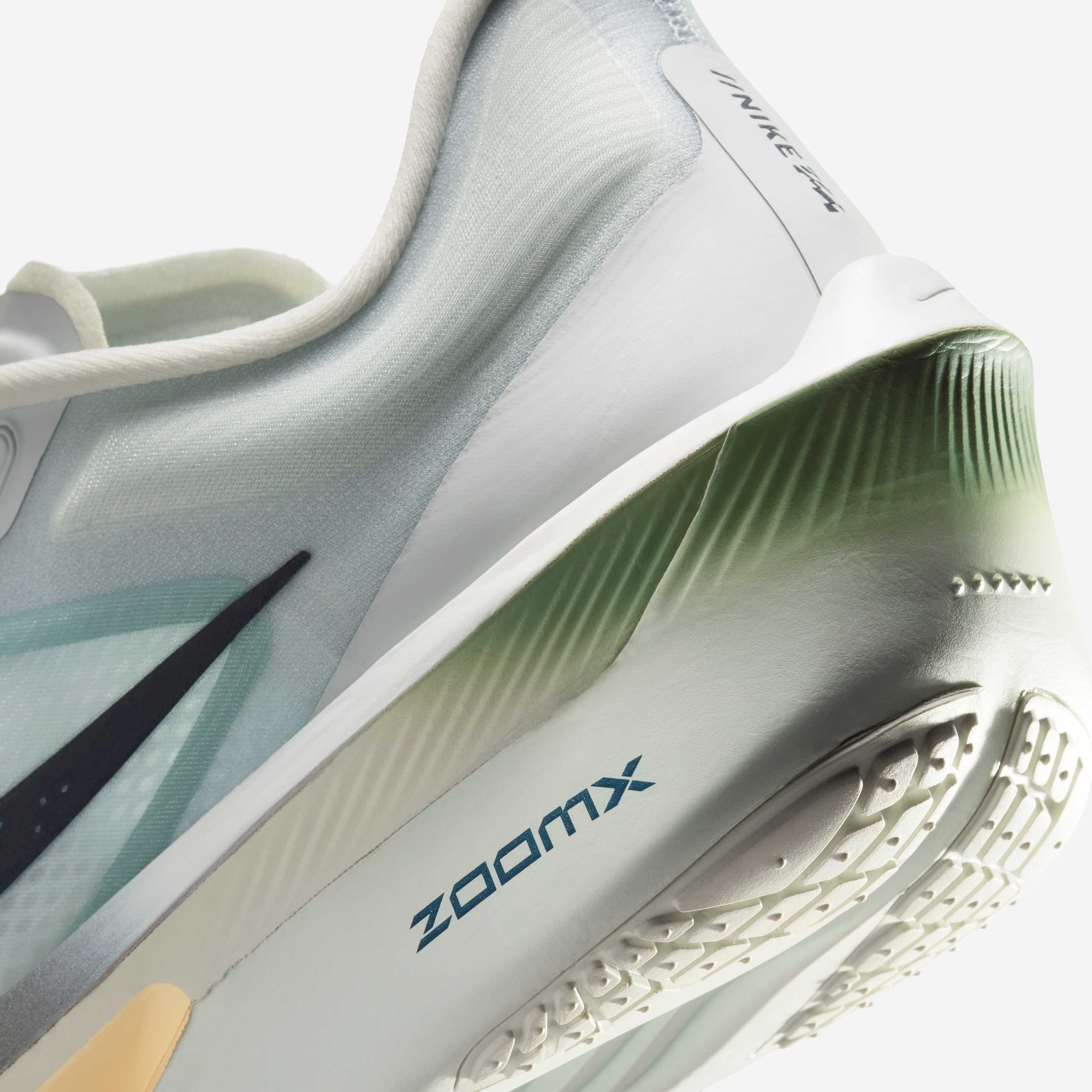 Zoom image