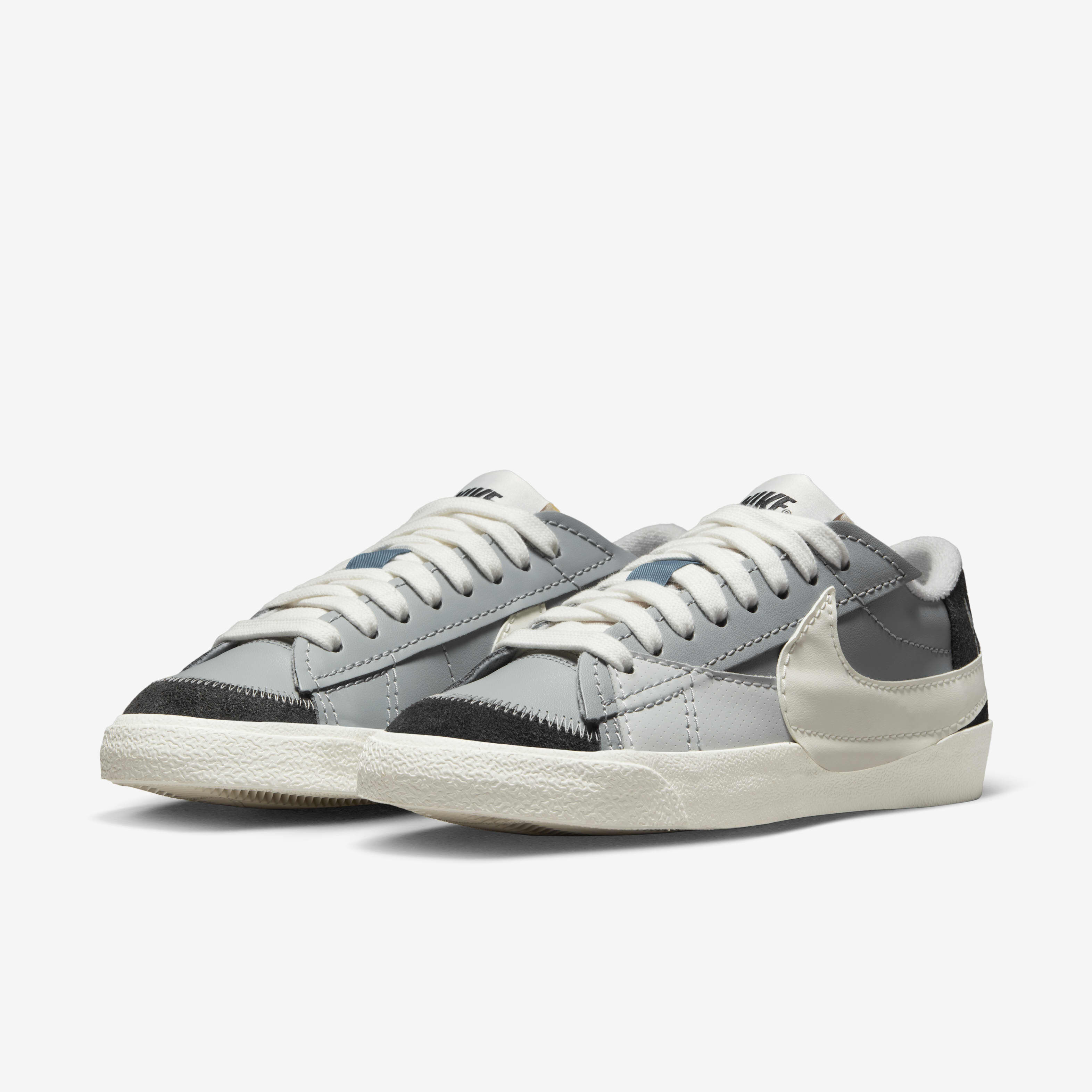 Nike Blazer Low '77 Jumbo SE image number 4