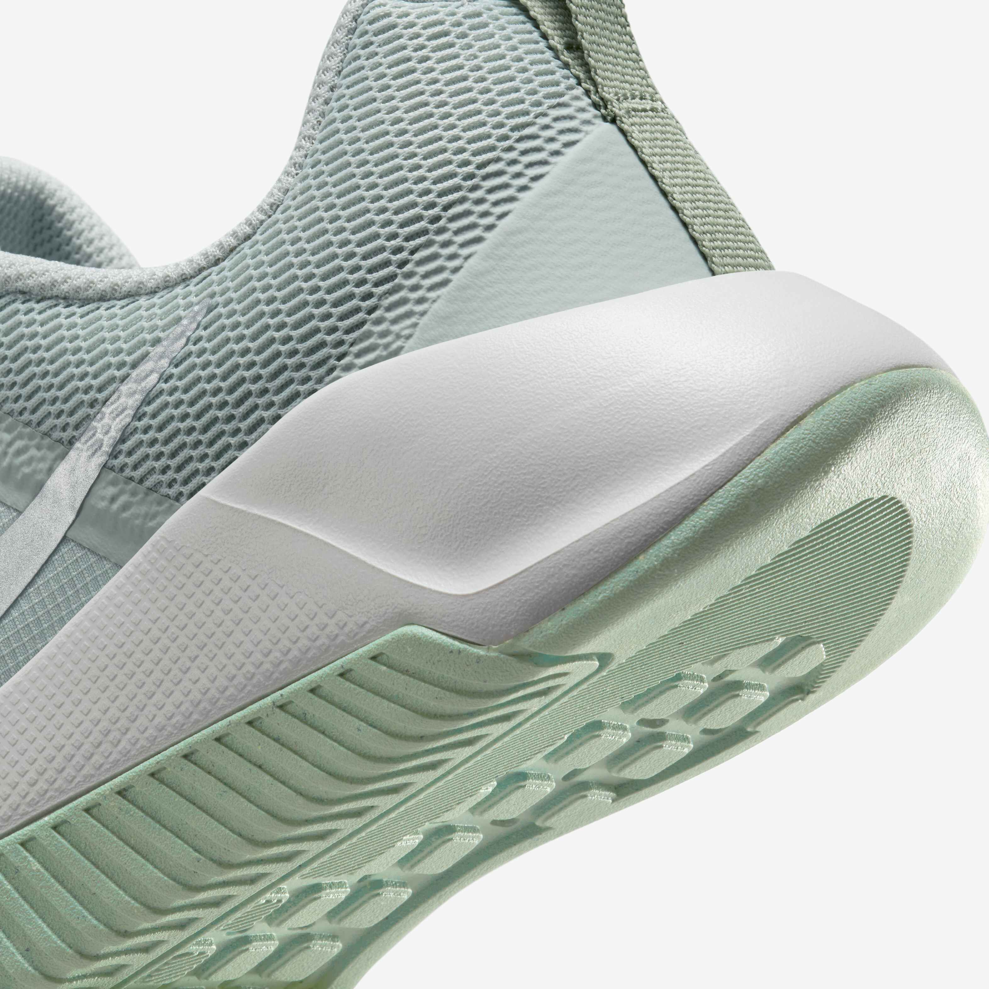 نايكي أم سي ترينر 3 image number 7