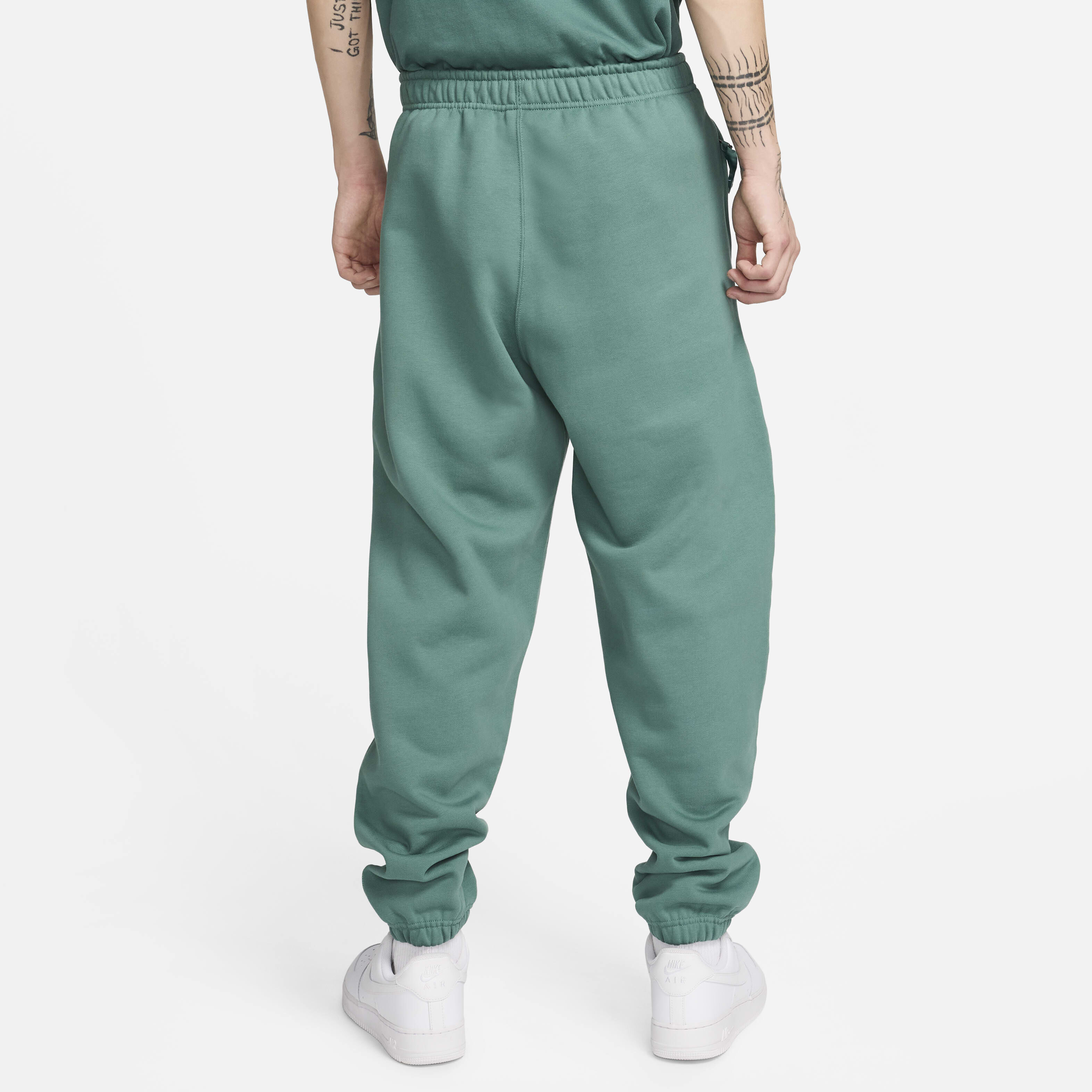 نايكي سولو سووش image number 1