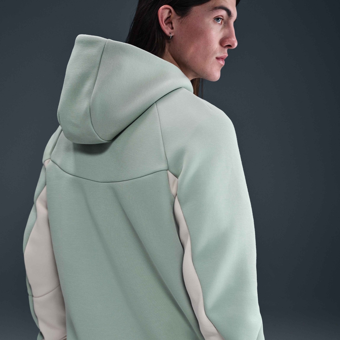 Nike Tech image number 1 Nike Tech image number 1