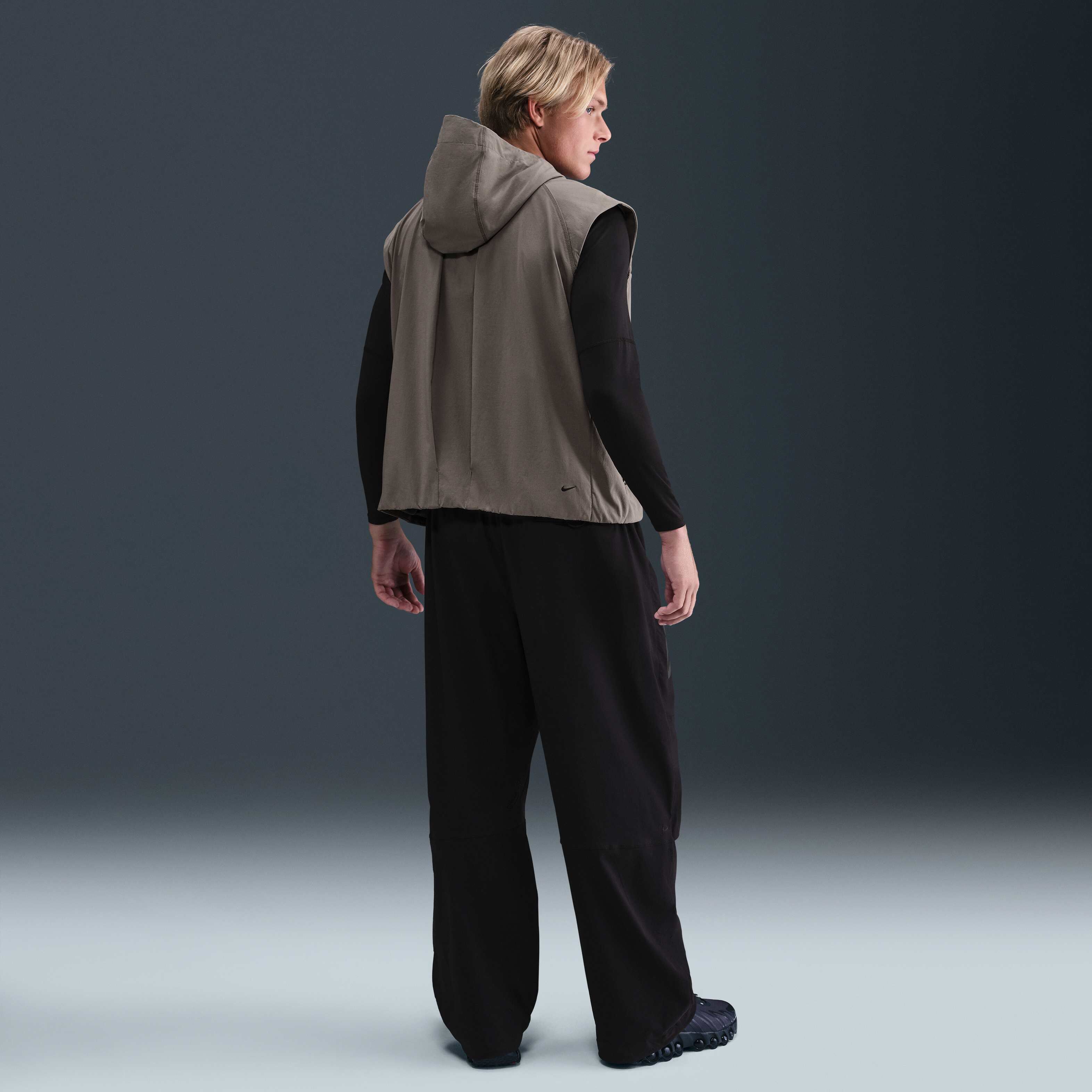 نايكي تيك image number 4