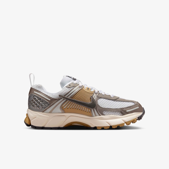 نايكي فوميرو 5 image number 2 نايكي فوميرو 5 image number 2