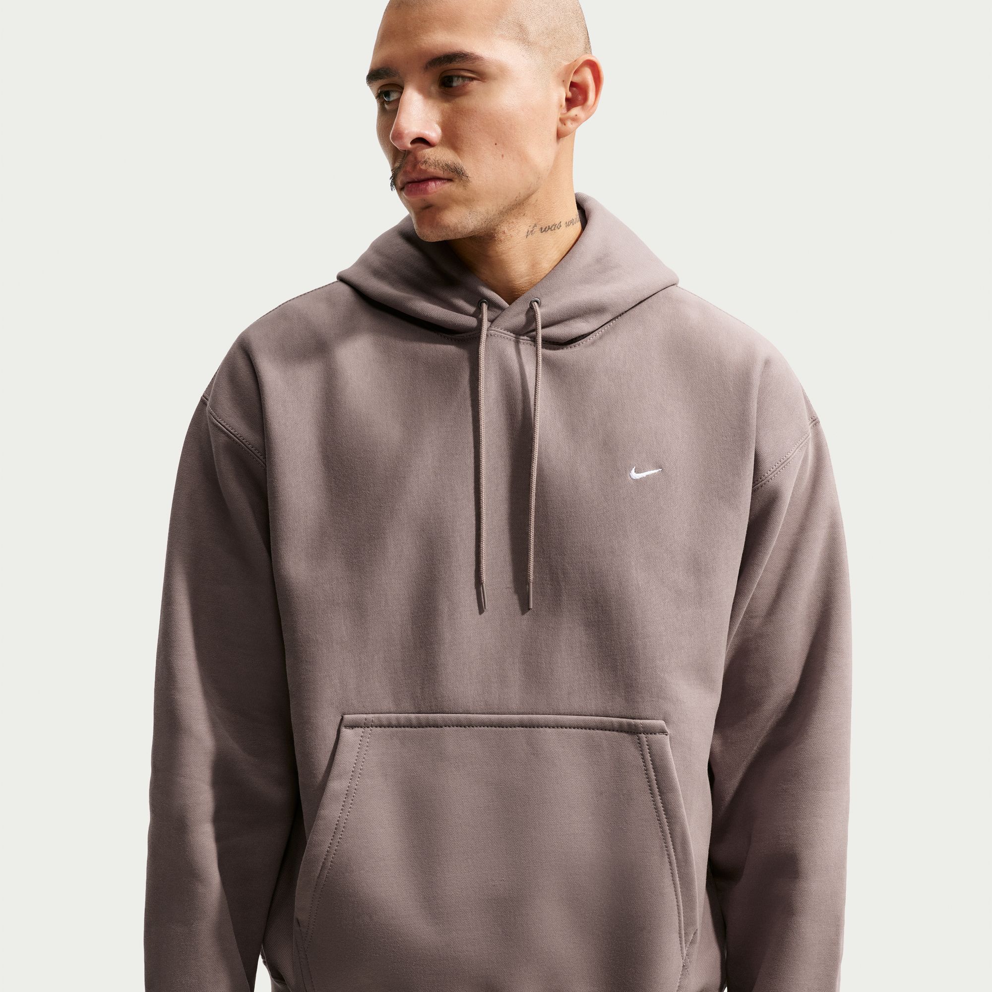 Nike Solo Swoosh image number 2