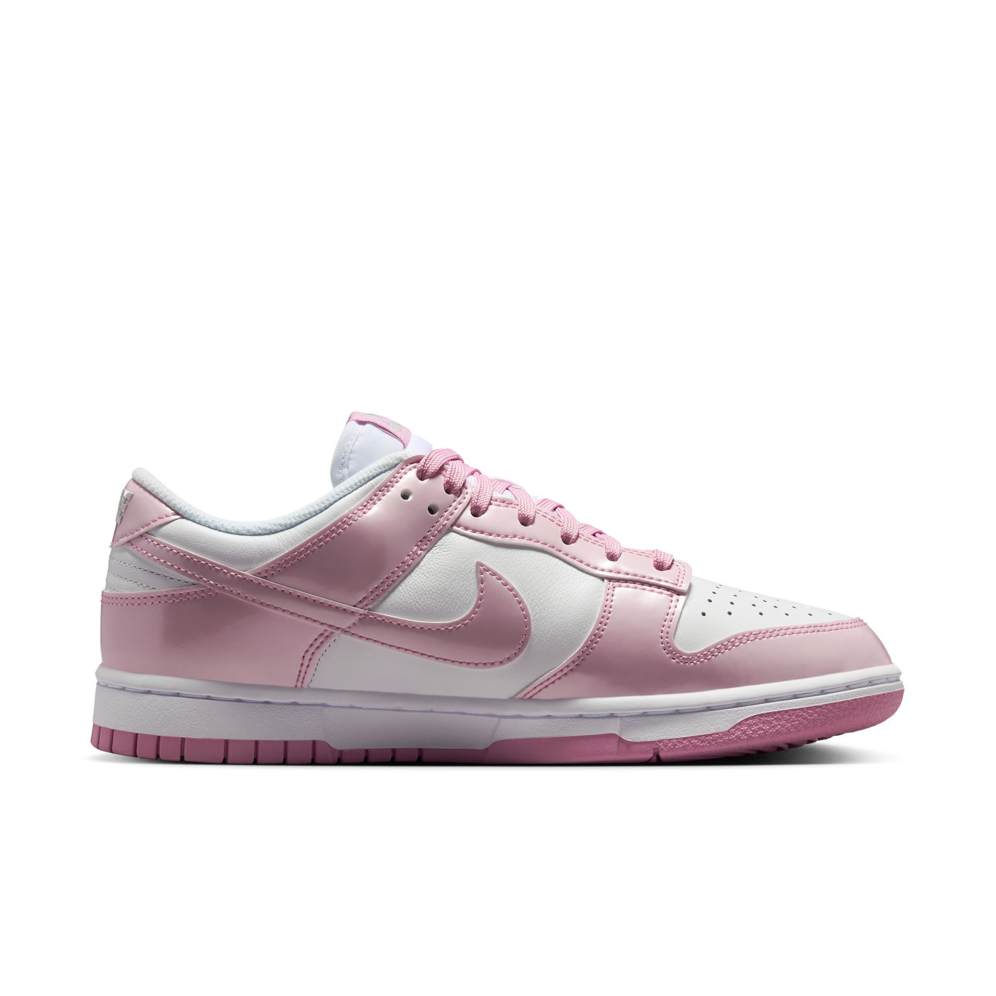 Nike Dunk Low SE Patent Leather image number 3