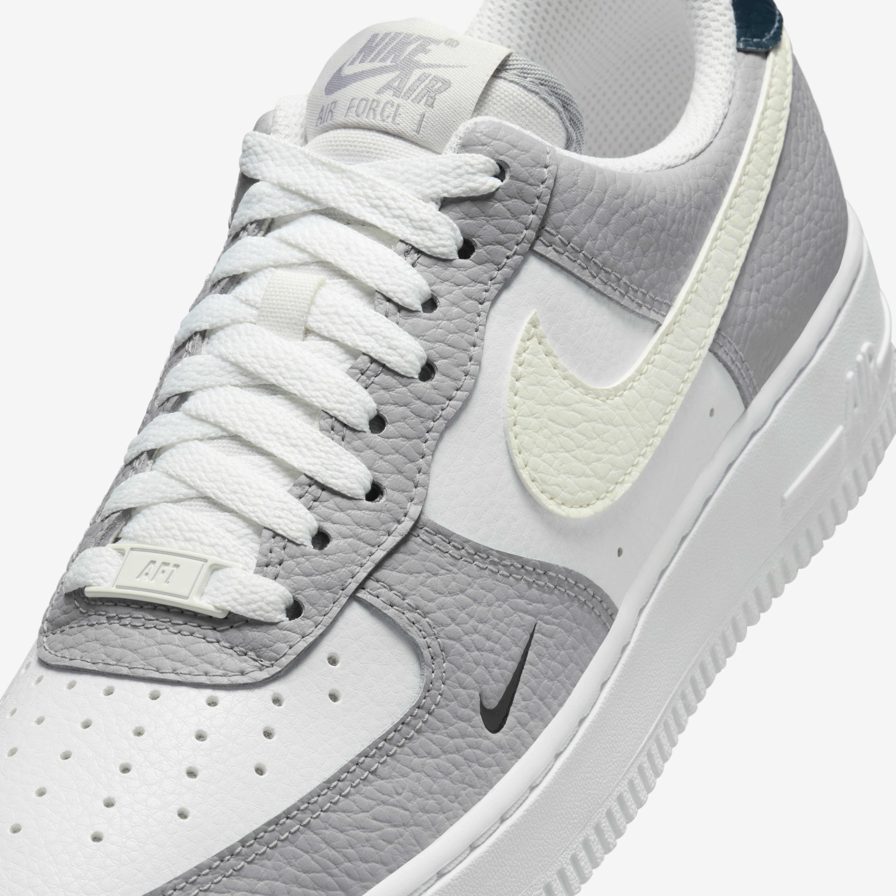 Nike Air Force 1 '07 image number 6