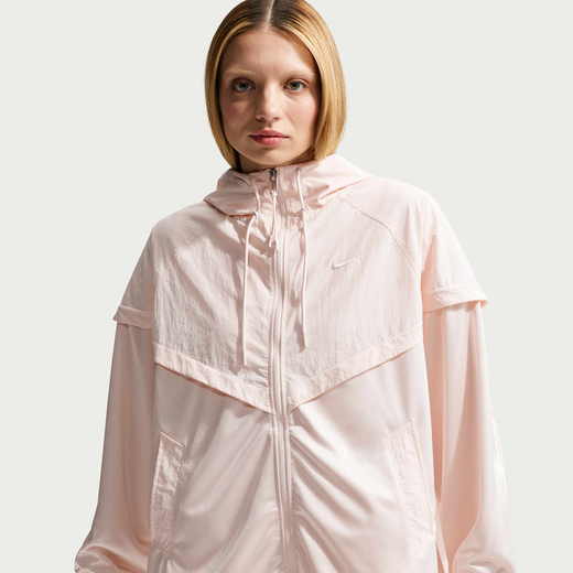 نايكي سبورتسوير