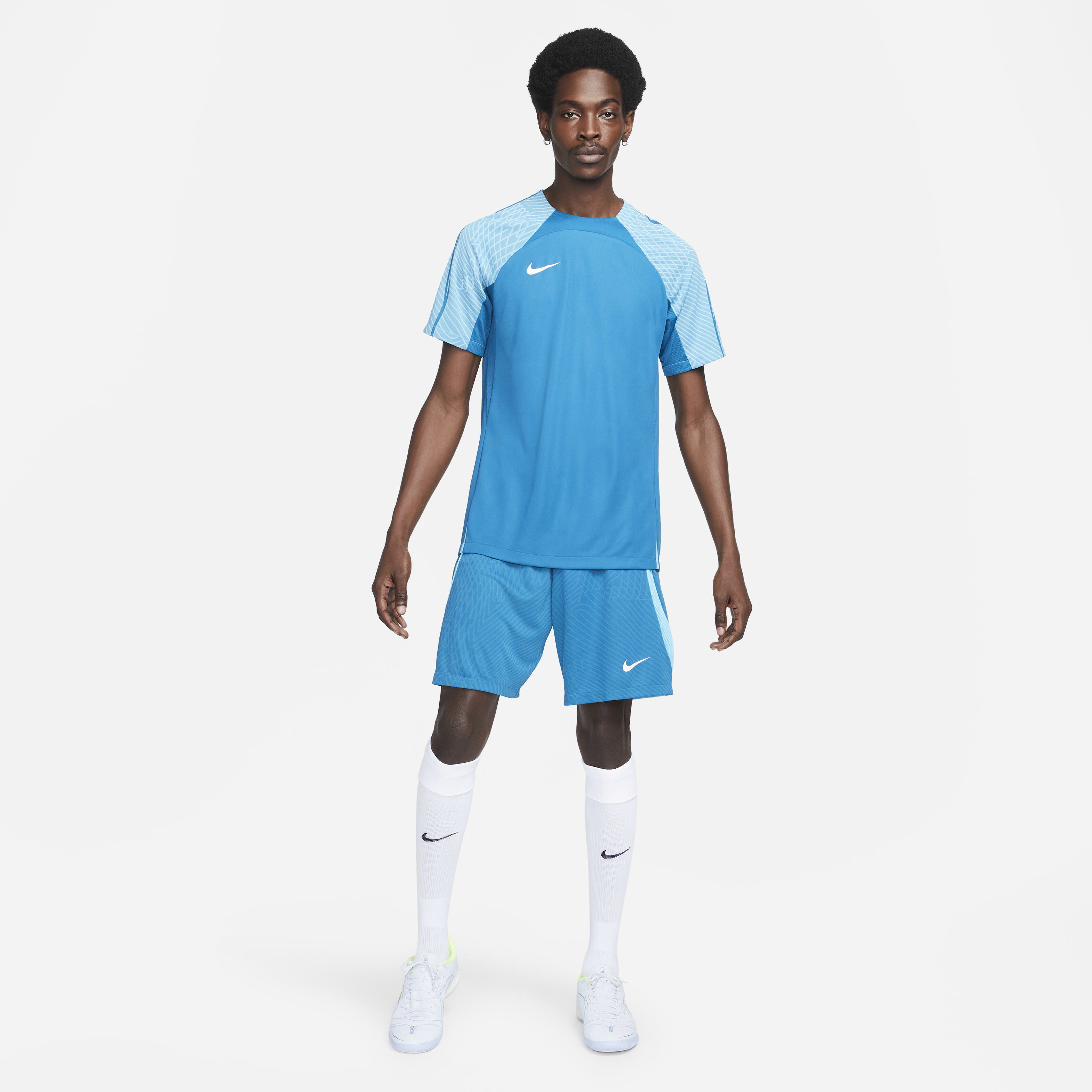 Nike Dri-FIT Strike image number 5