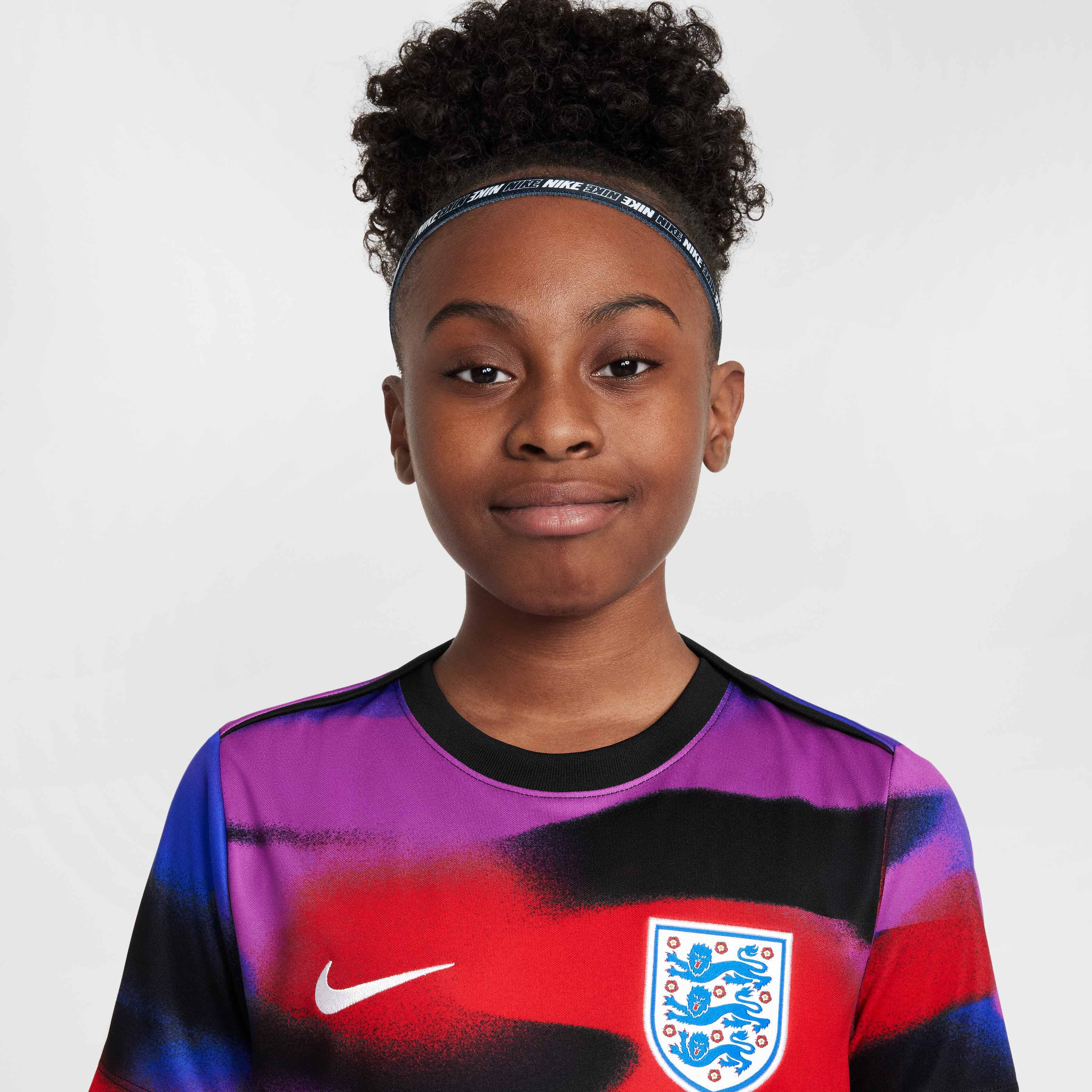 انجلترا أكاديمي برو image number 2