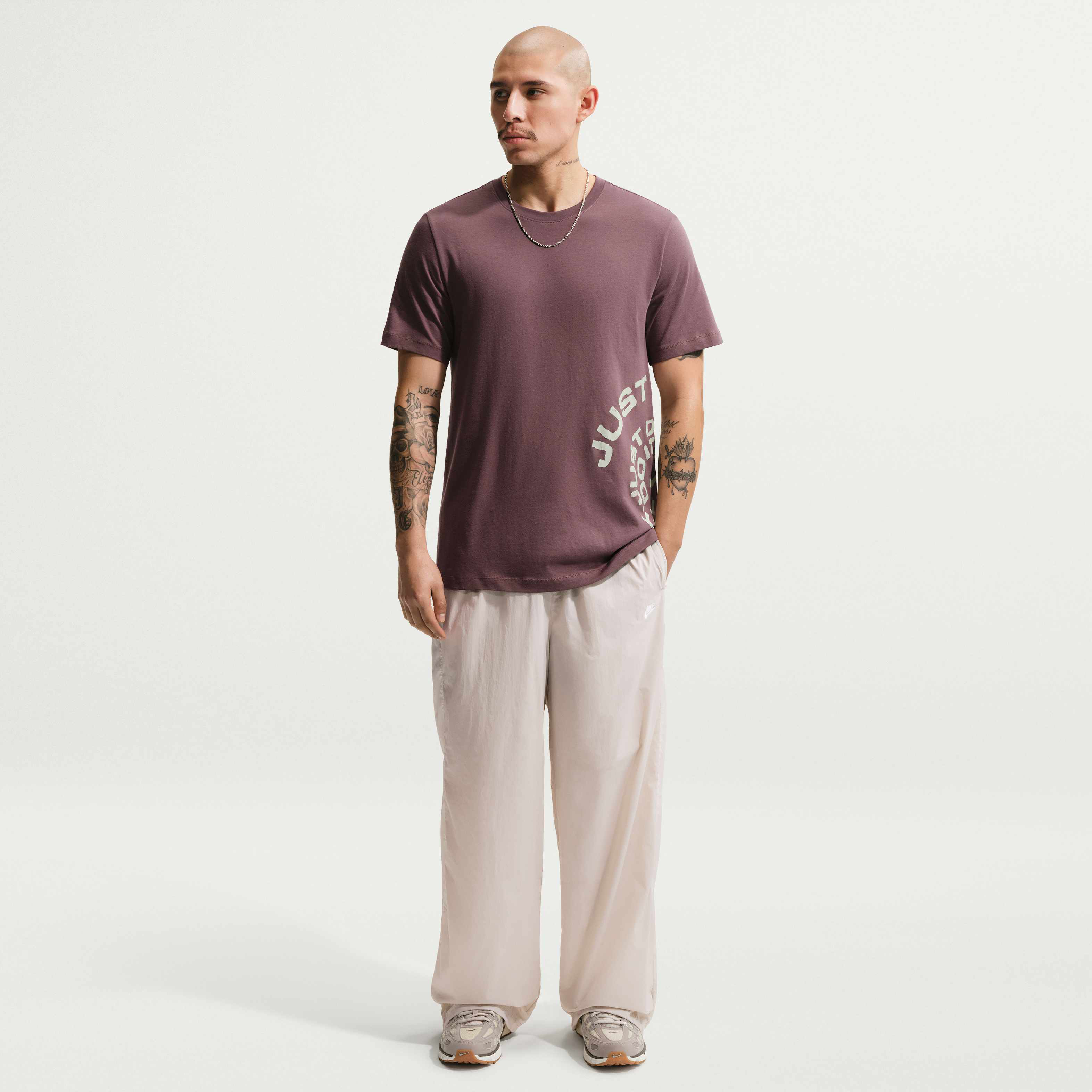 نايكي ويندرانر image number 0