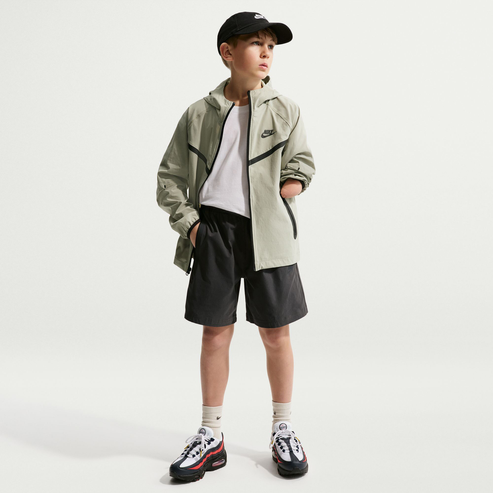 نايكي سبورتسوير تك image number 0