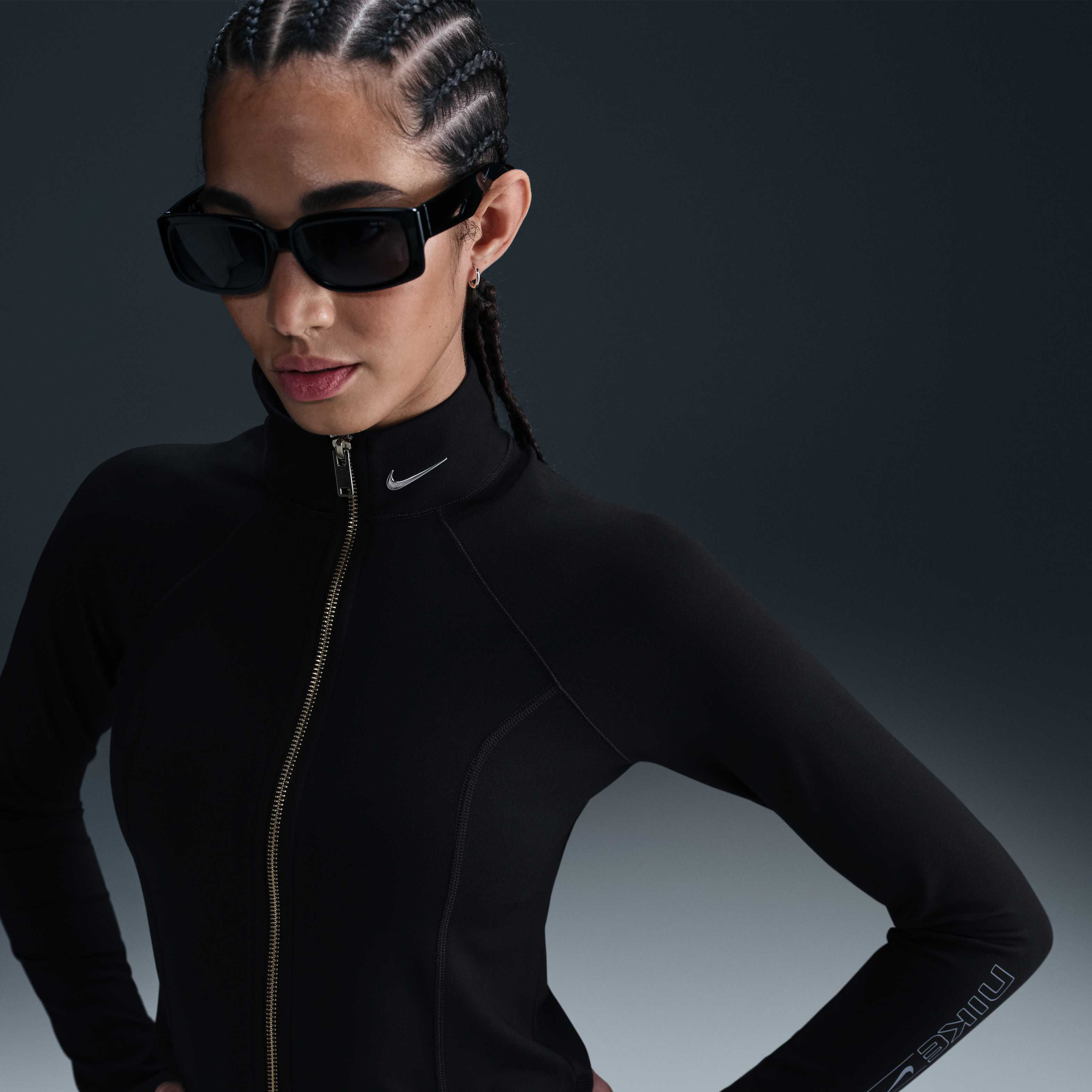 نايكي سبورتسوير image number 0