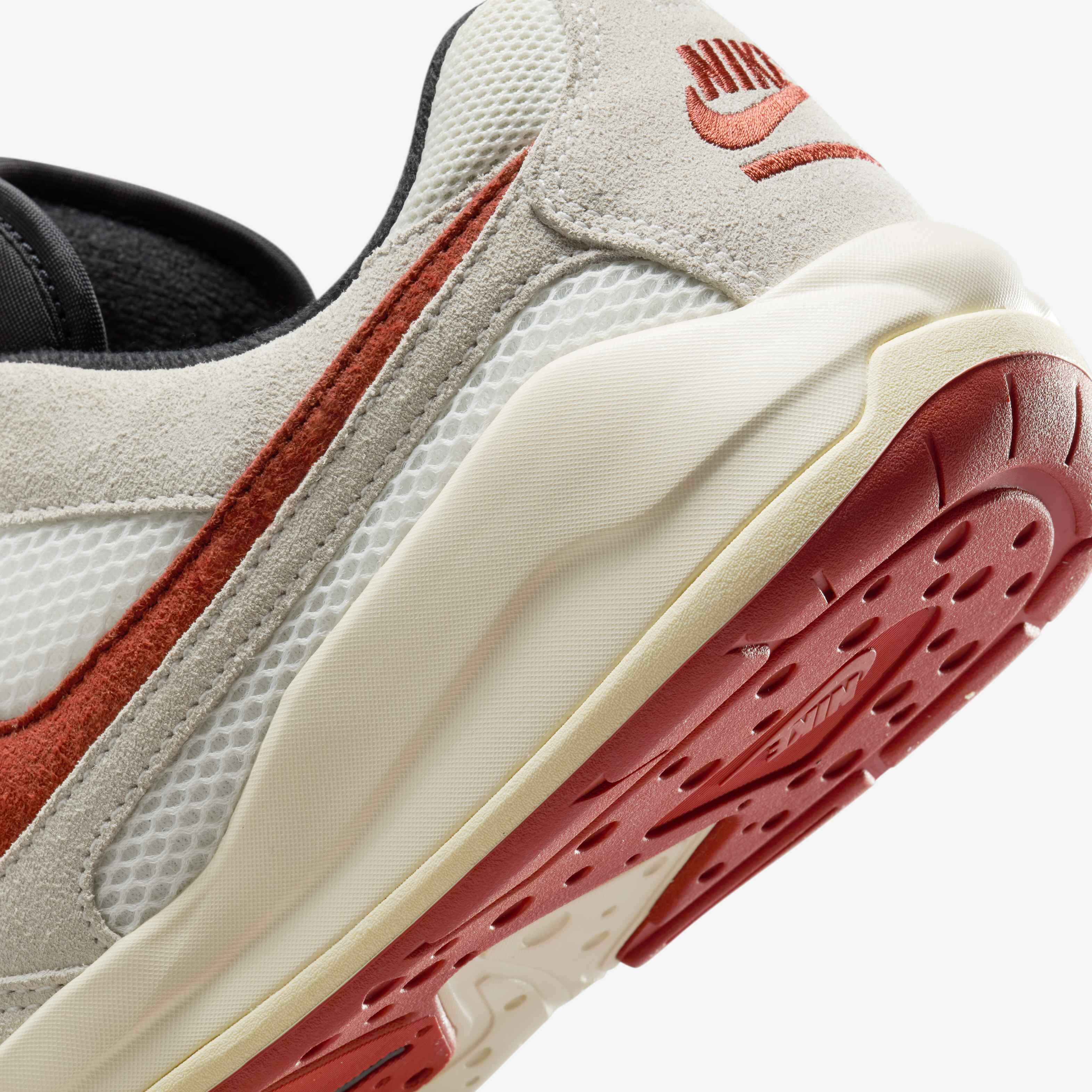 جوردن سي أم أف تي ايرا image number 7