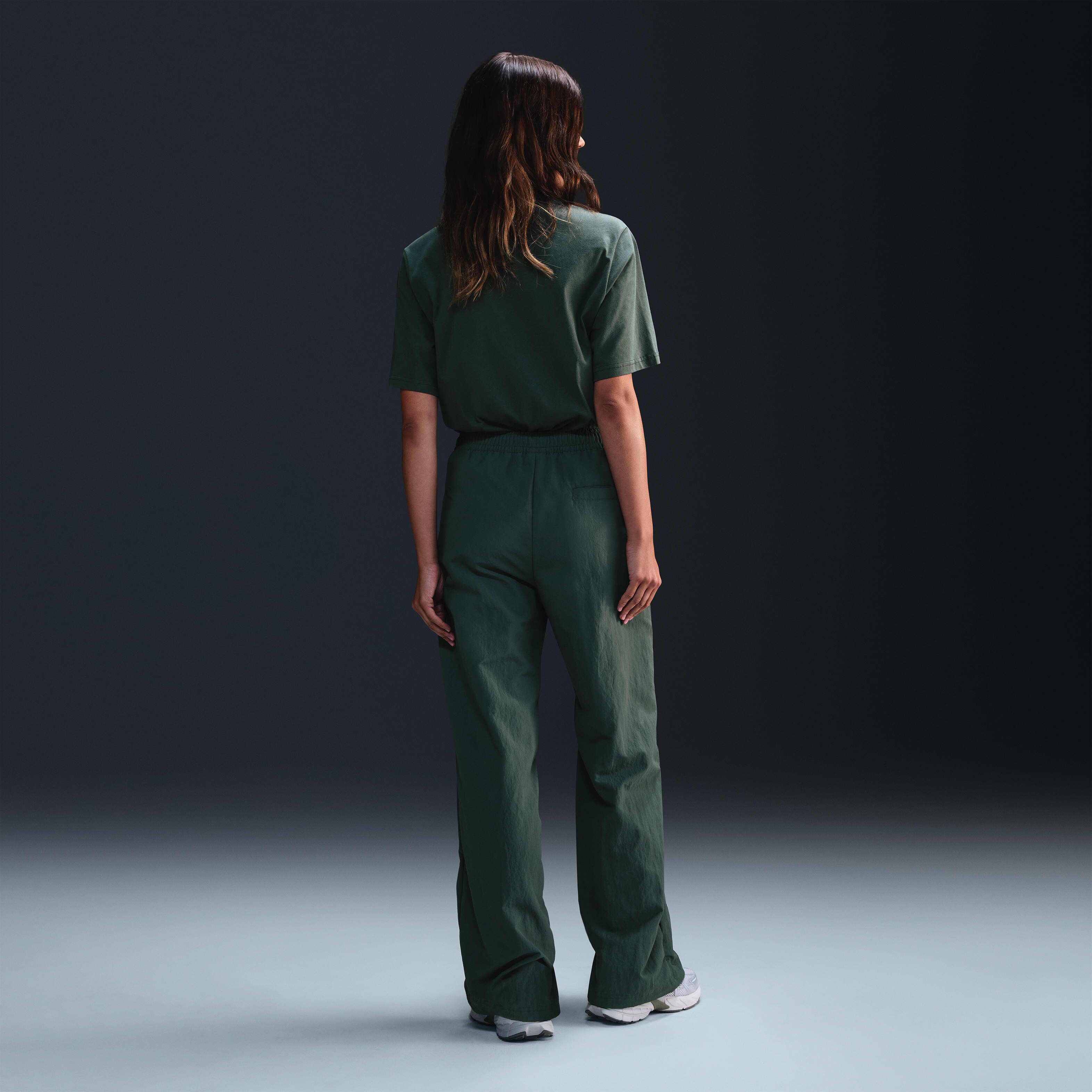 نايكي سبورتسوير ايفريثنج ووفنز image number 3