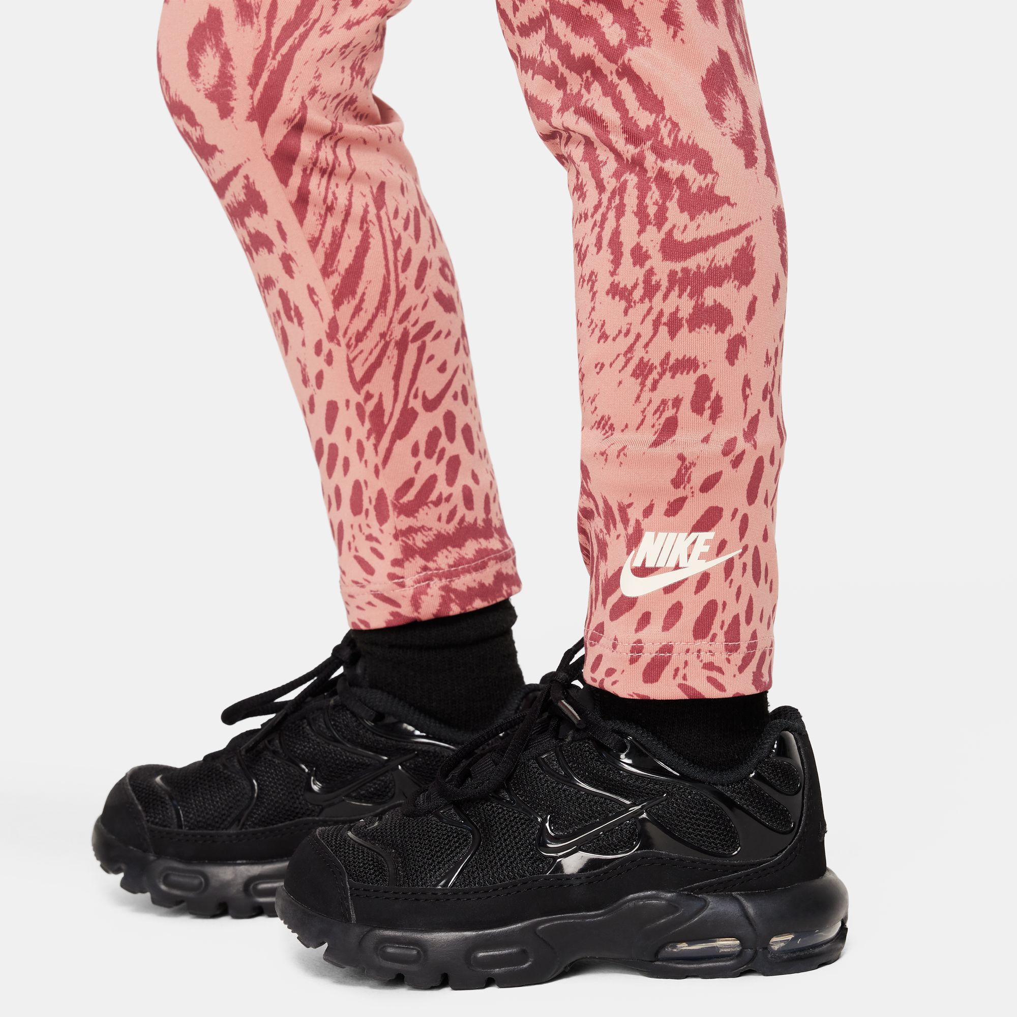 طقم بدلة رياضية تراك نايكي "هوم سووش هوم" image number 2