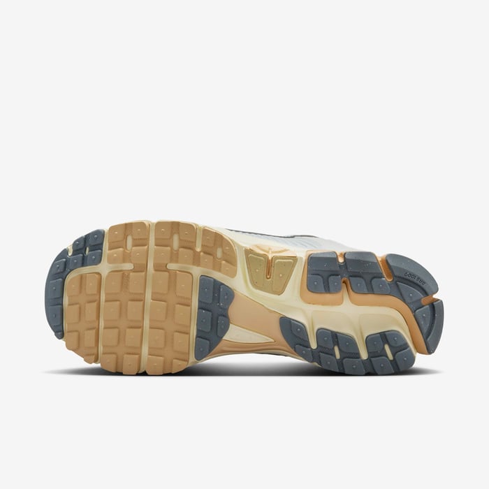 Nike Zoom Vomero 5 image number 1 Nike Zoom Vomero 5 image number 1