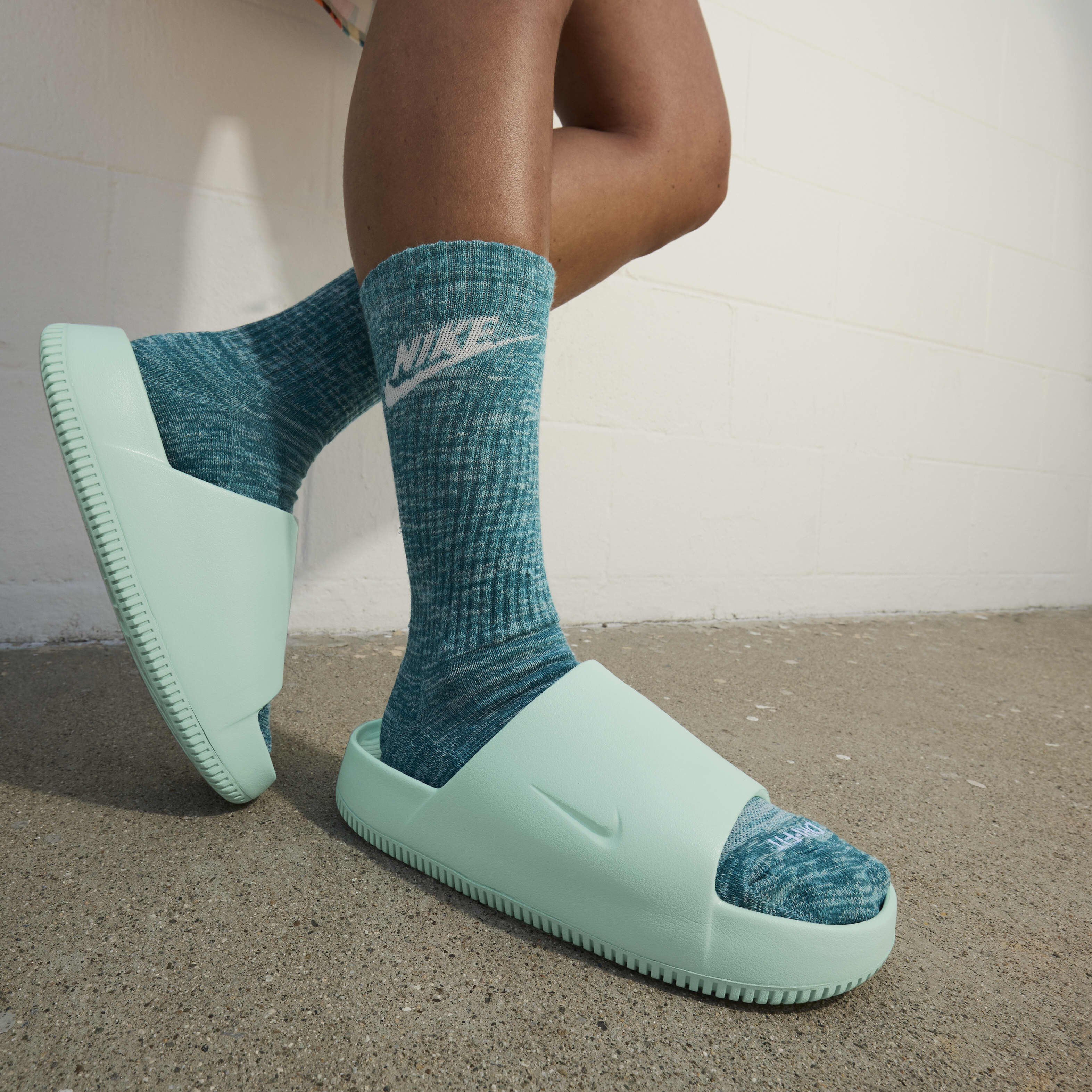Mint green nike slides shop