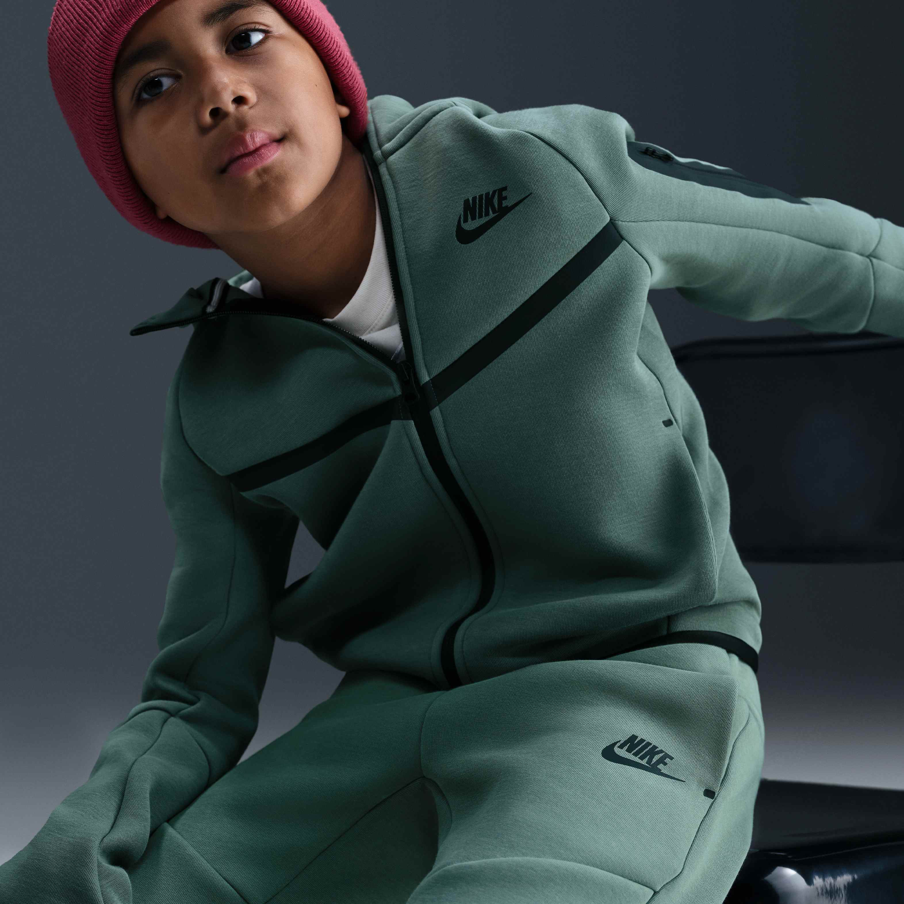 Nike Sportswear Tech Fleece image number 3