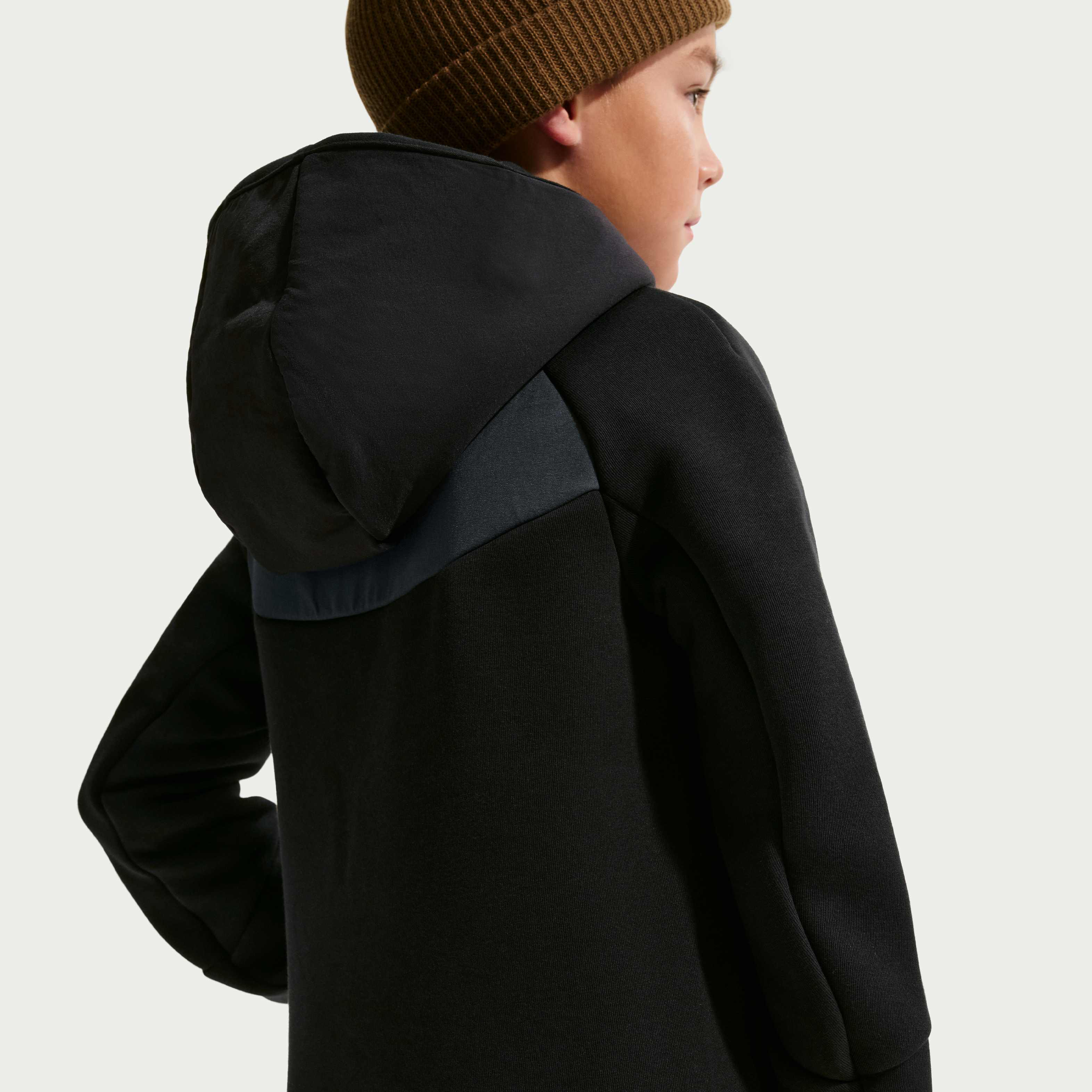 نايكي سبورتسوير تك فليس image number 1