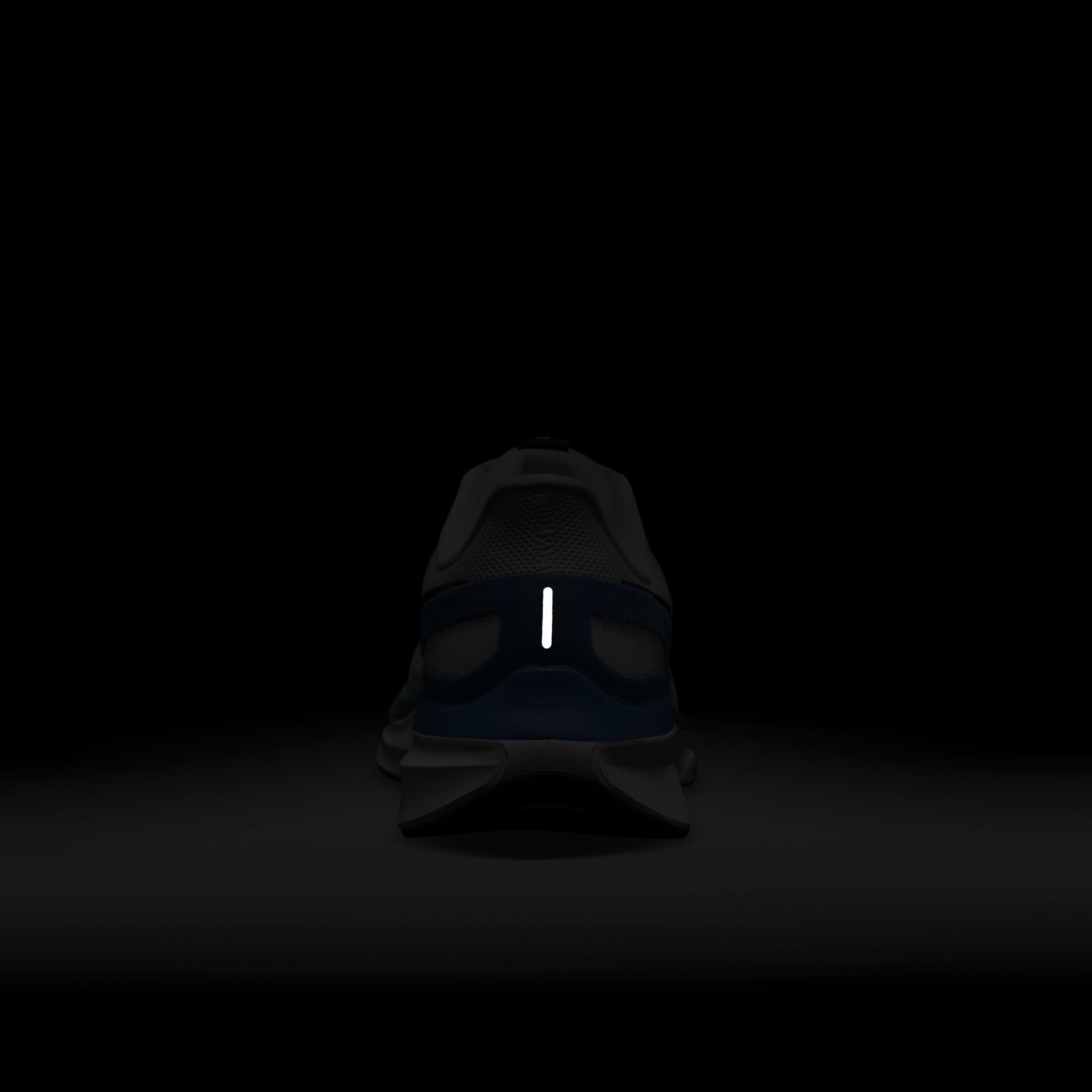 Nike Structure 25 image number 8