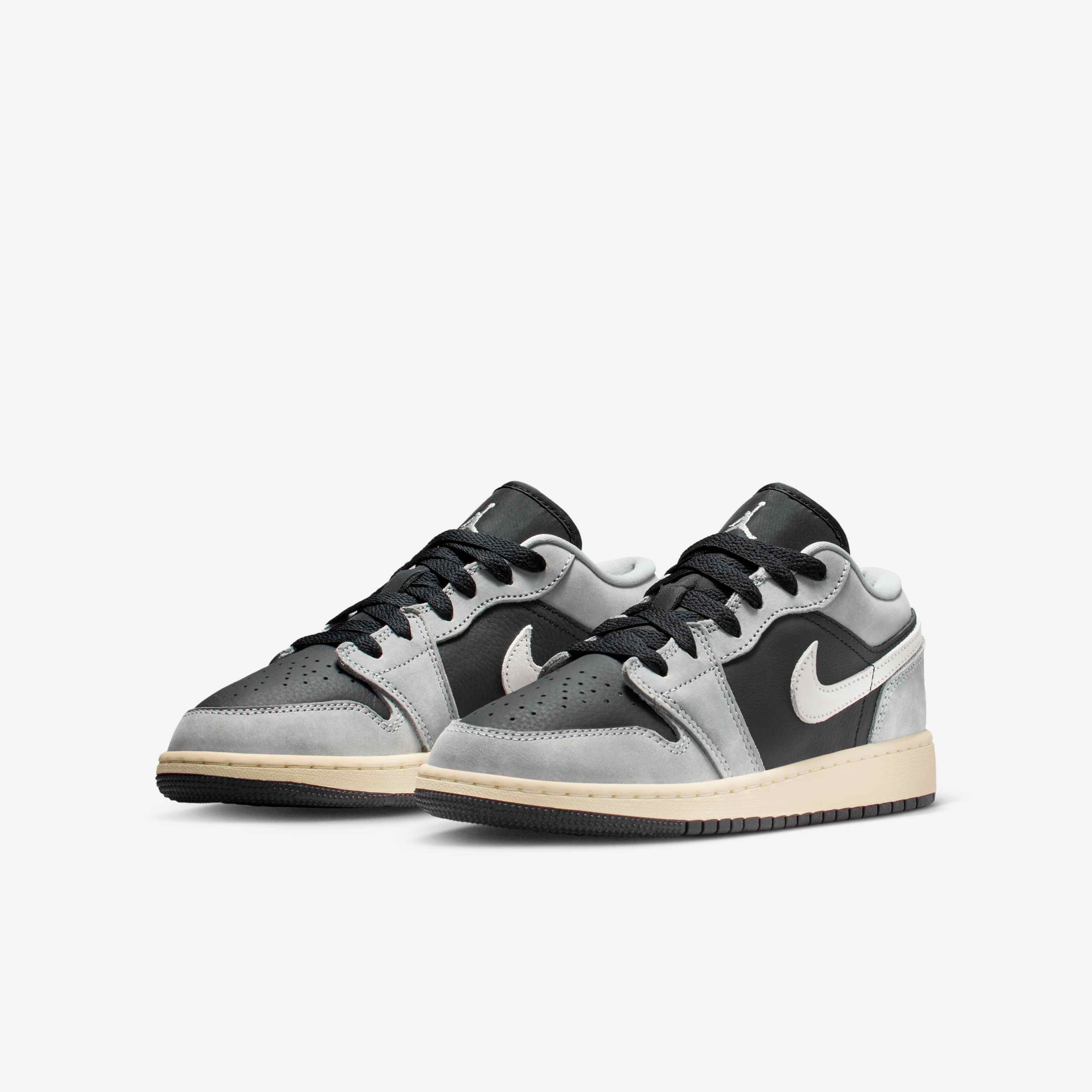 Air Jordan 1 Low SE image number 4